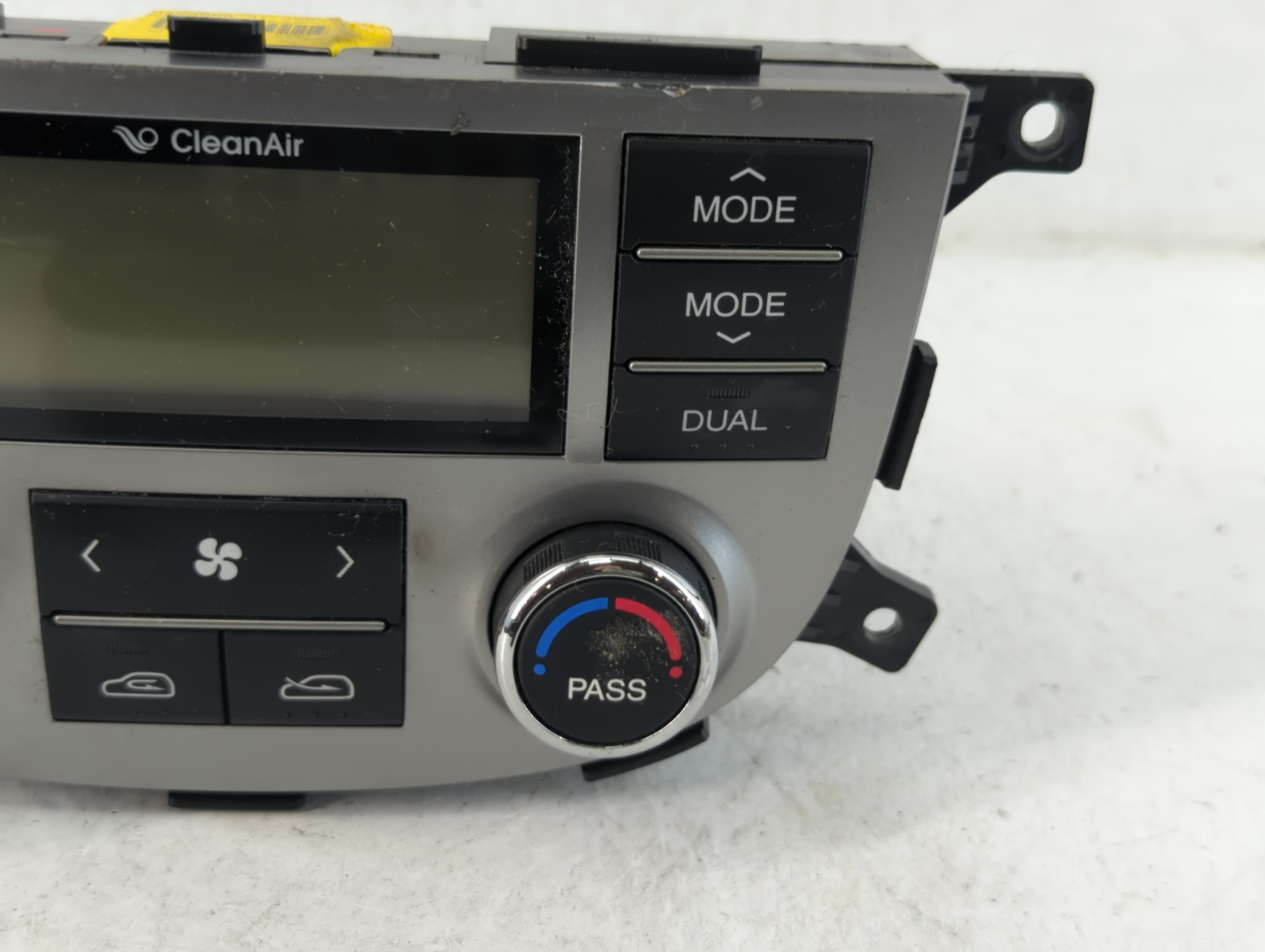 2010-2012 Hyundai Santa Fe Climate Control Module Temperature AC/Heater Replacement P/N:97250-0W356 Fits Fits 2010 2011 2012 OEM Used Auto Parts - Oemusedautoparts1.com