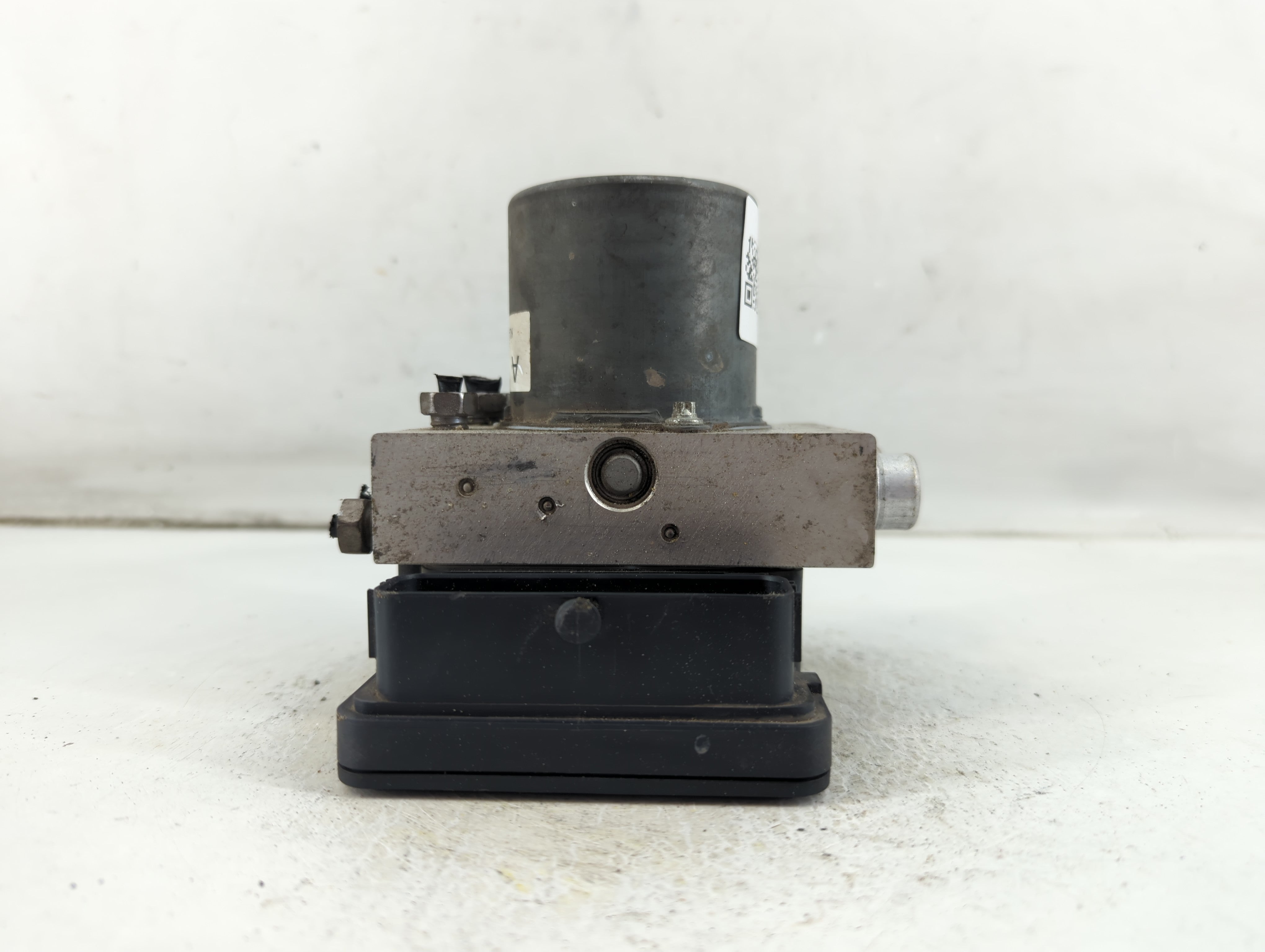 2019-2020 Ford F-150 ABS Pump Control Module Replacement P/N:KL34-2B373-AD Fits Fits 2019 2020 OEM Used Auto Parts - Oemusedautoparts1.com