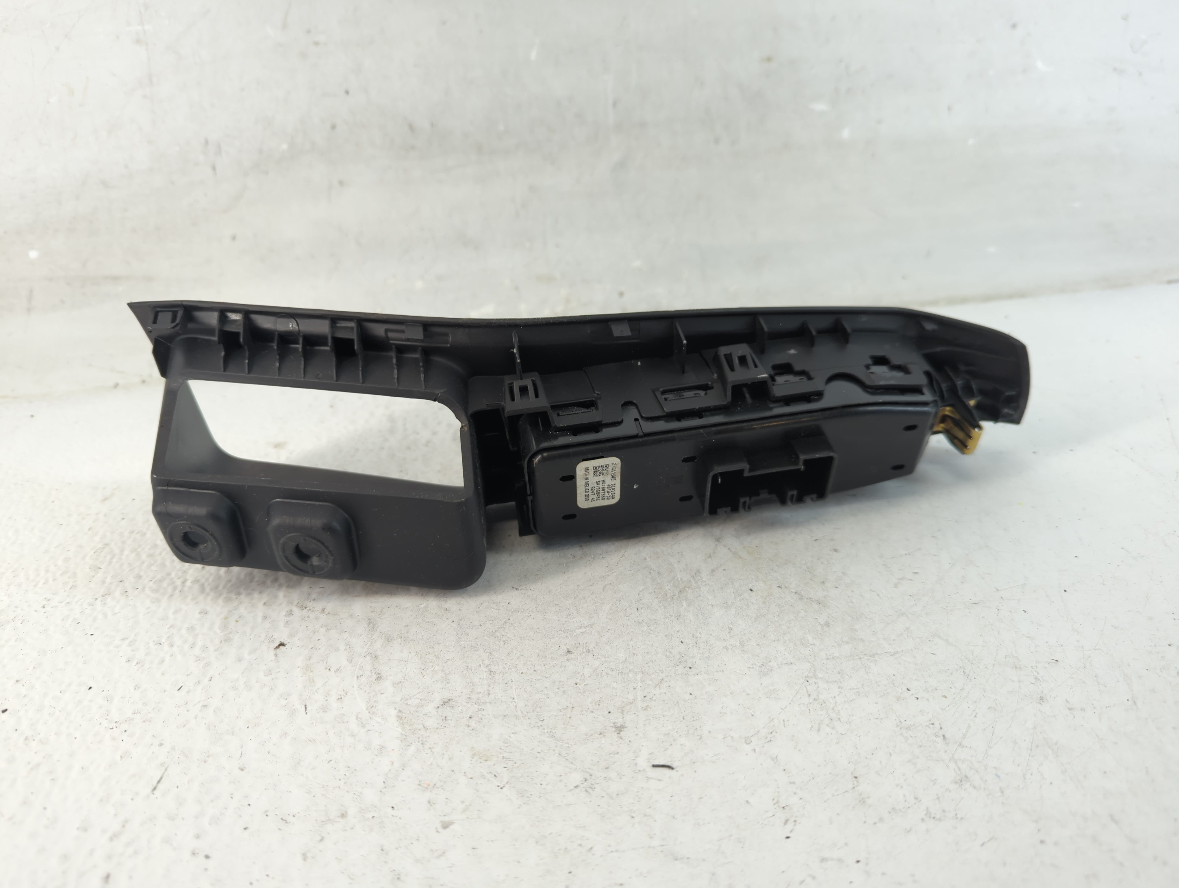 2020 Chevrolet Traverse Master Power Window Switch Replacement Driver Side Left P/N:D1A164A Fits OEM Used Auto Parts - Oemusedautoparts1.com