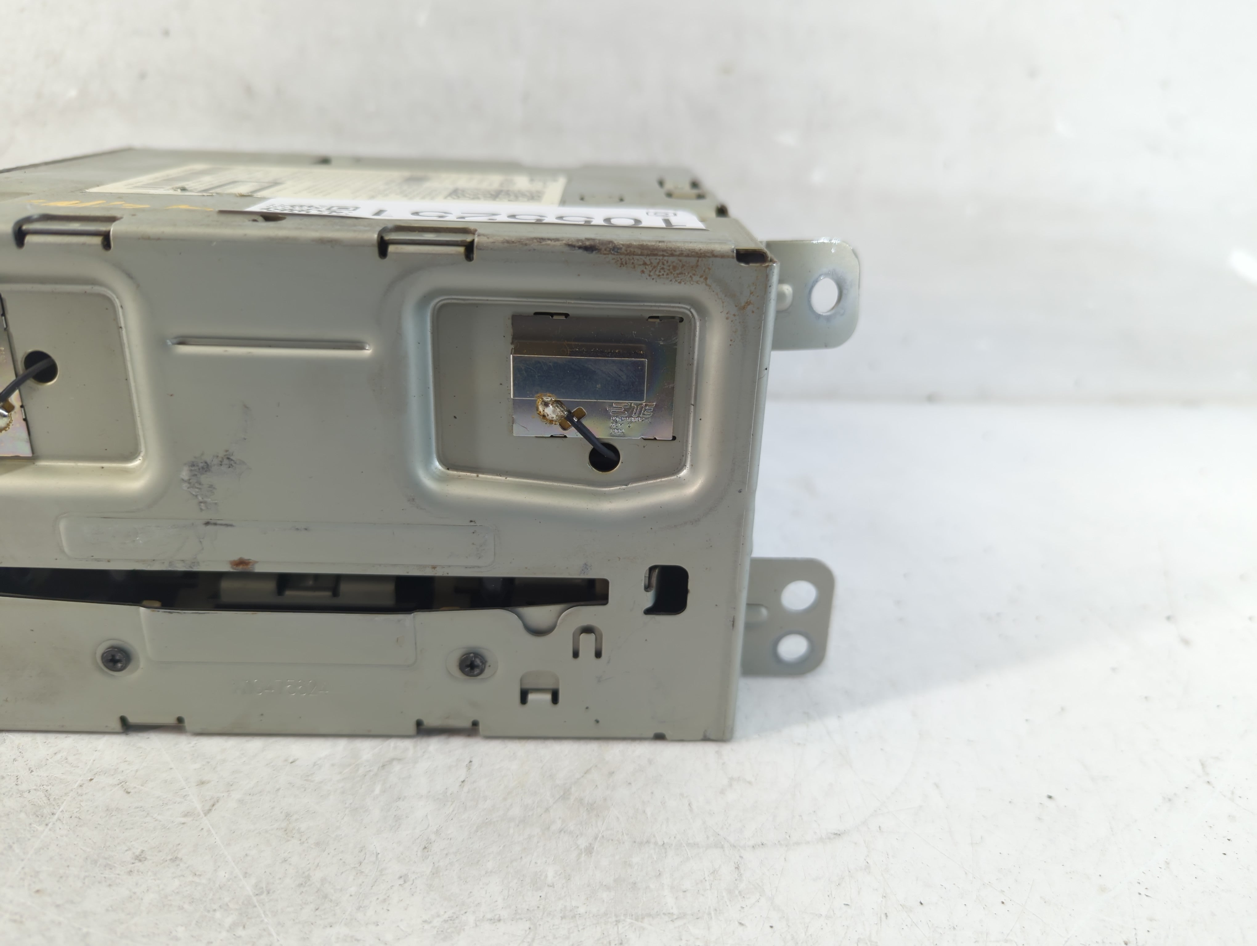 2014-2016 Chevrolet Malibu Radio AM FM Cd Player Receiver Replacement P/N:23476254 Fits Fits 2014 2015 2016 OEM Used Auto Parts - Oemusedautoparts1.com
