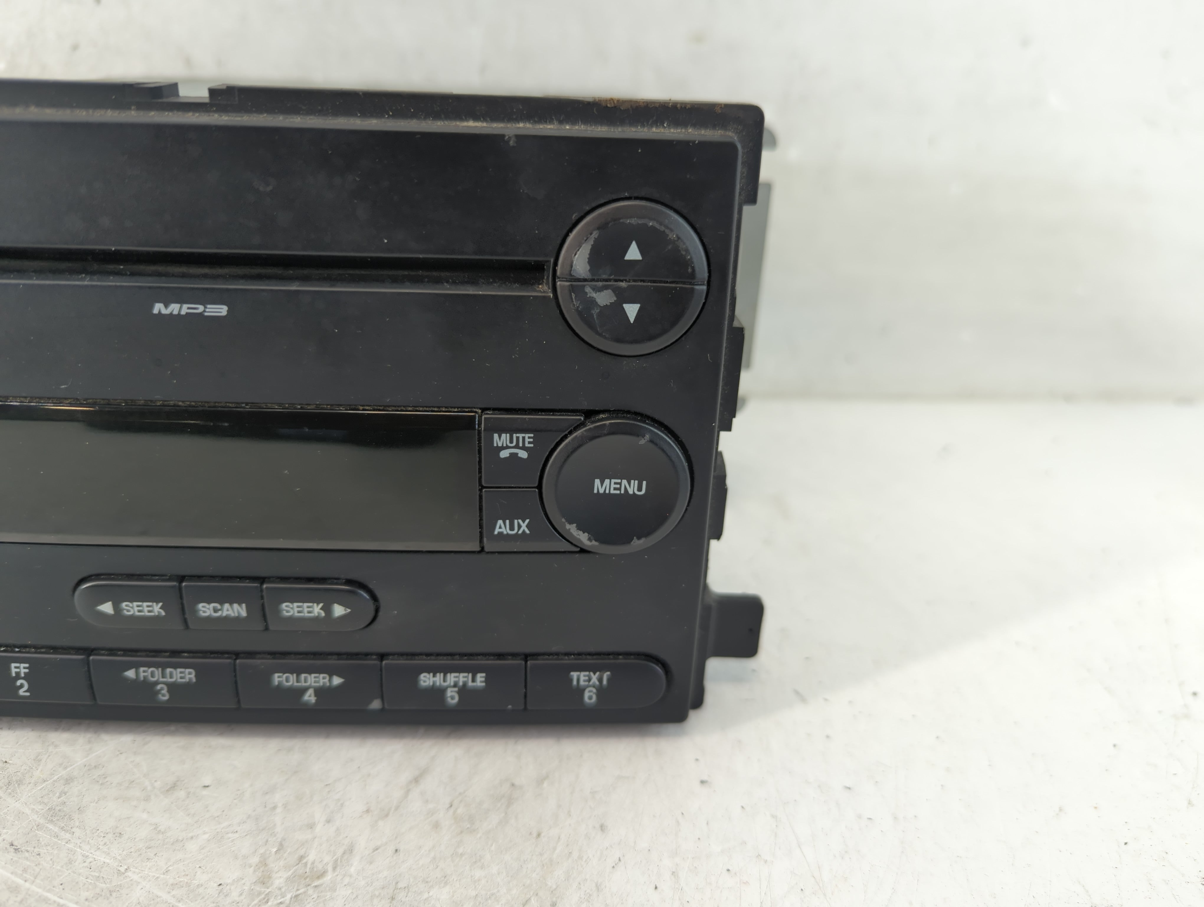 2007 Ford Focus Radio AM FM Cd Player Receiver Replacement P/N:6S4T-18C869-BD 7S4T-18C869-AB Fits OEM Used Auto Parts - Oemusedautoparts1.com
