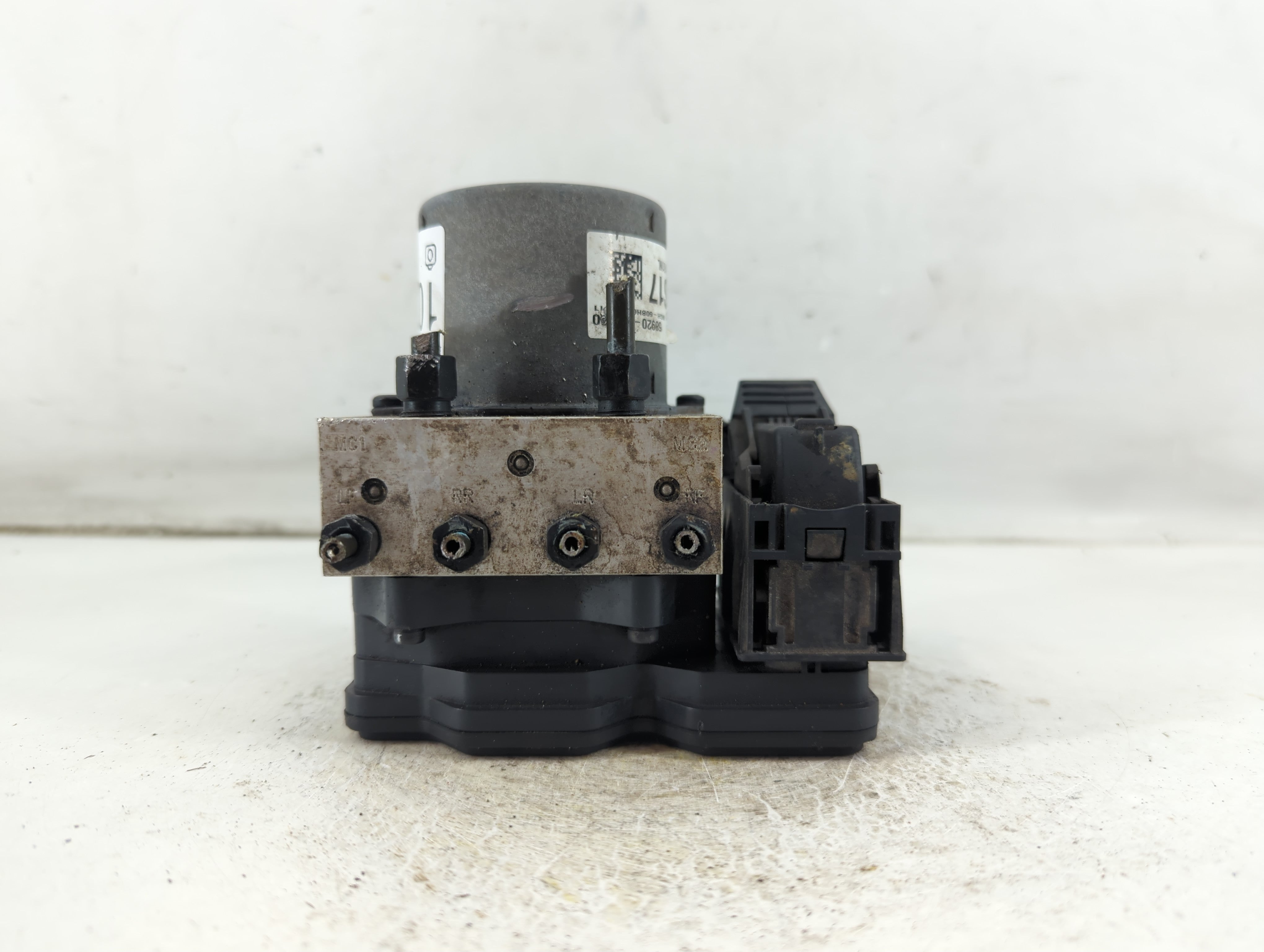 2014-2016 Hyundai Elantra ABS Pump Control Module Replacement P/N:58920-3X630 Fits Fits 2014 2015 2016 OEM Used Auto Parts - Oemusedautoparts1.com