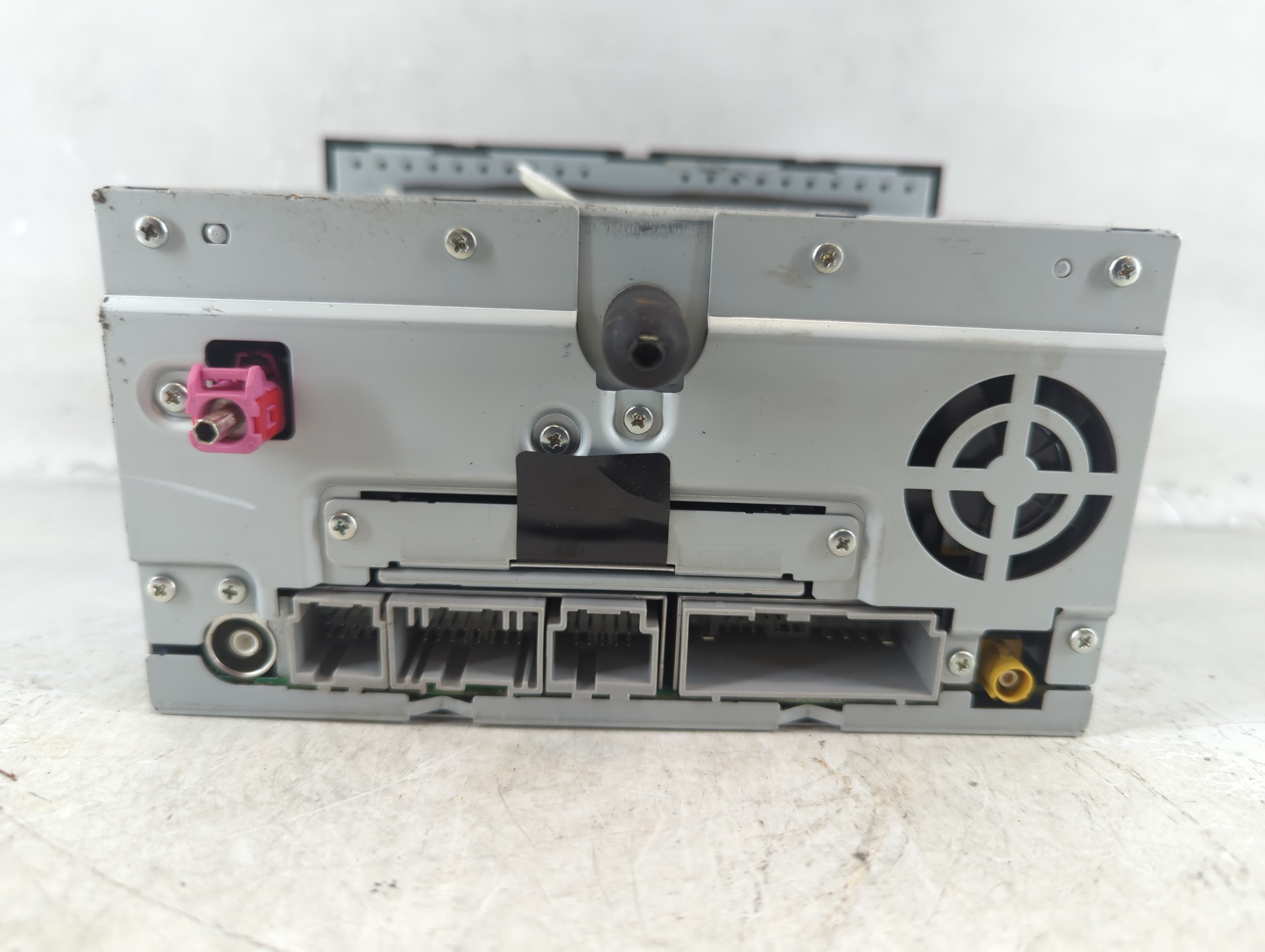 2010 Ford Expedition Radio AM FM Cd Player Receiver Replacement P/N:AL1T 18K931 AE NA6W-4207GB Fits OEM Used Auto Parts - Oemusedautoparts1.com