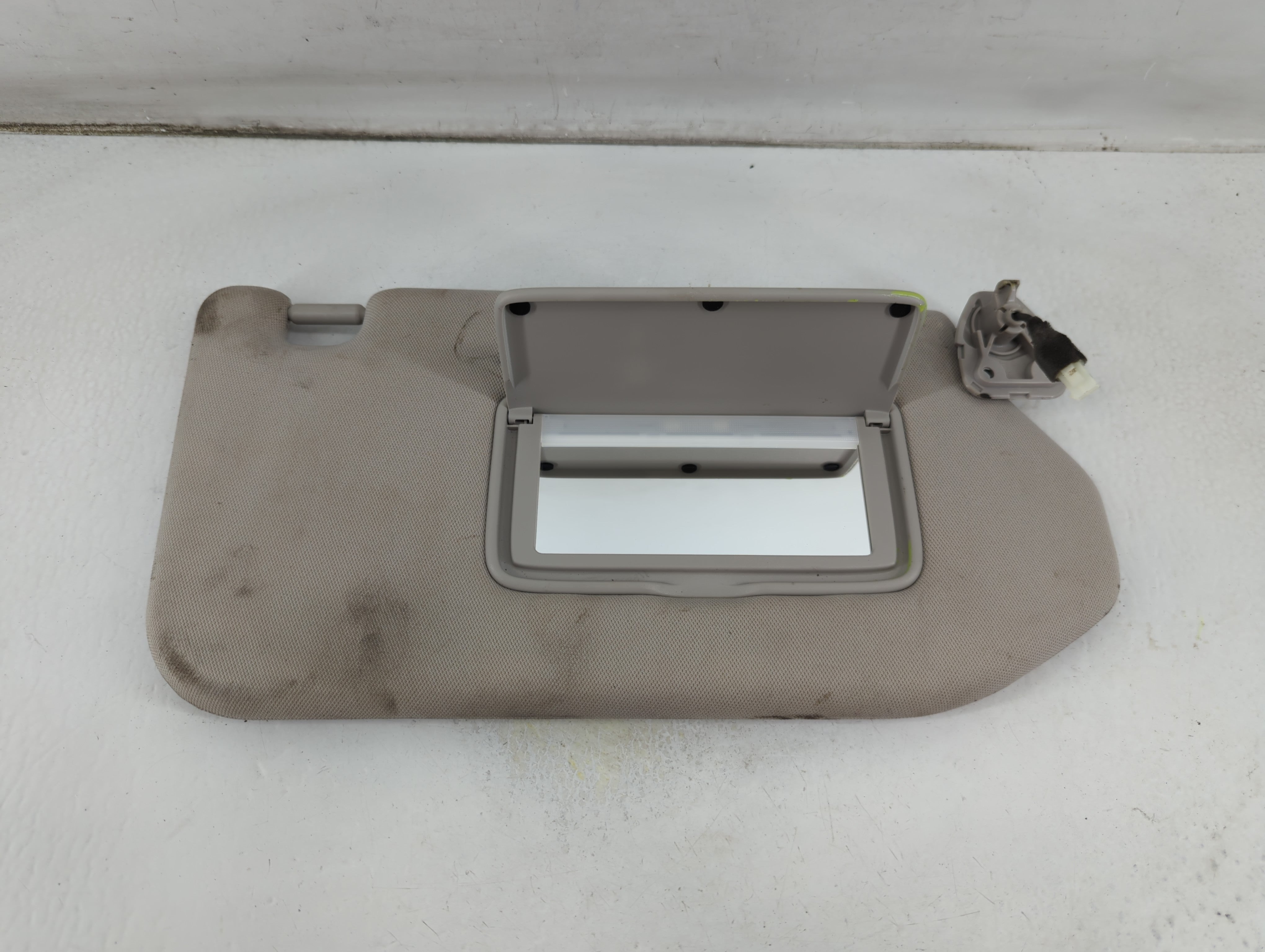 2019-2020 Nissan Pathfinder Sun Visor Shade Replacement Passenger Right Mirror Fits Fits 2019 2020 OEM Used Auto Parts - Oemusedautoparts1.com