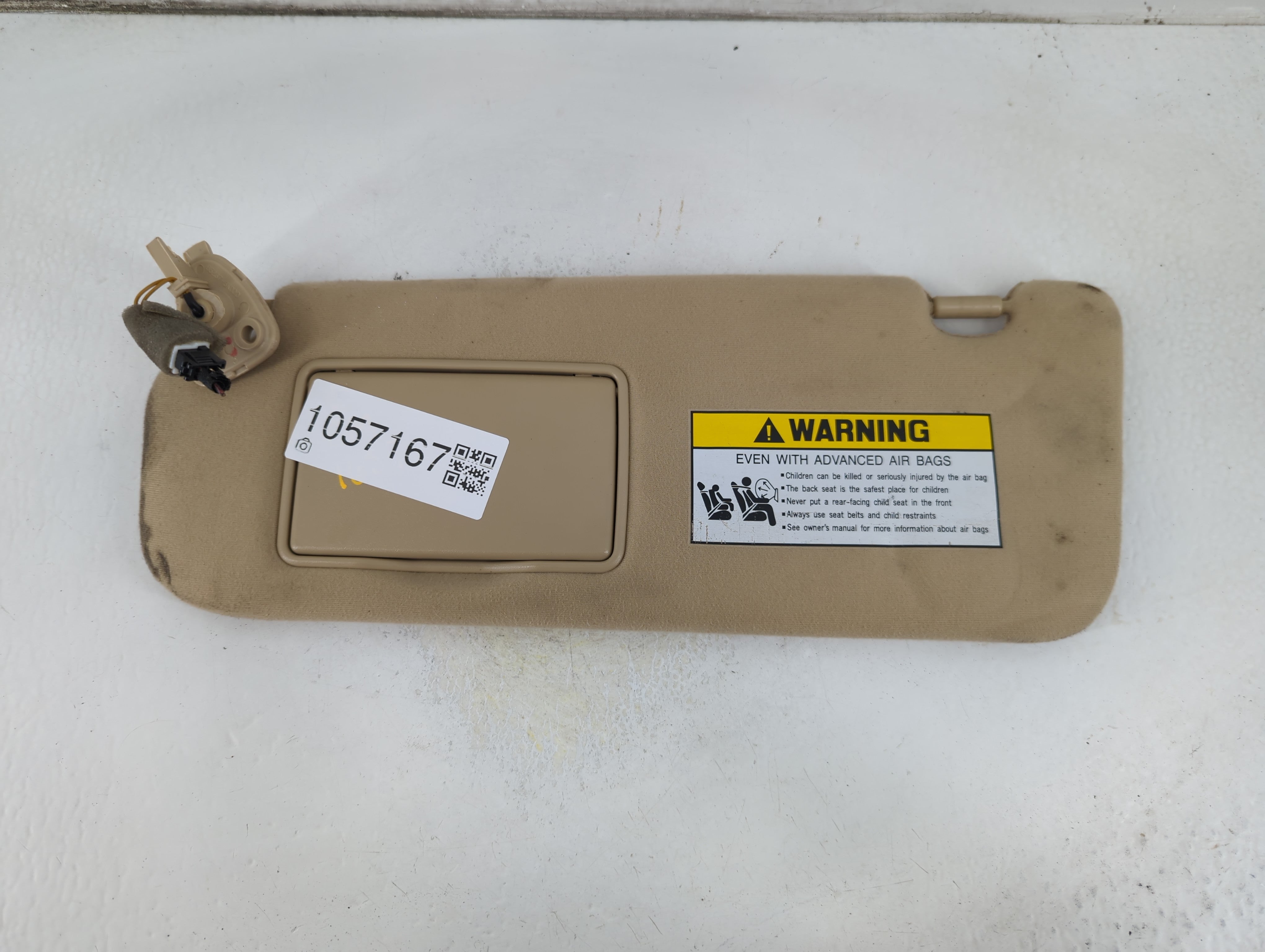 2008-2010 Hyundai Sonata Sun Visor Shade Replacement Driver Left Mirror Fits Fits 2008 2009 2010 OEM Used Auto Parts - Oemusedautoparts1.com