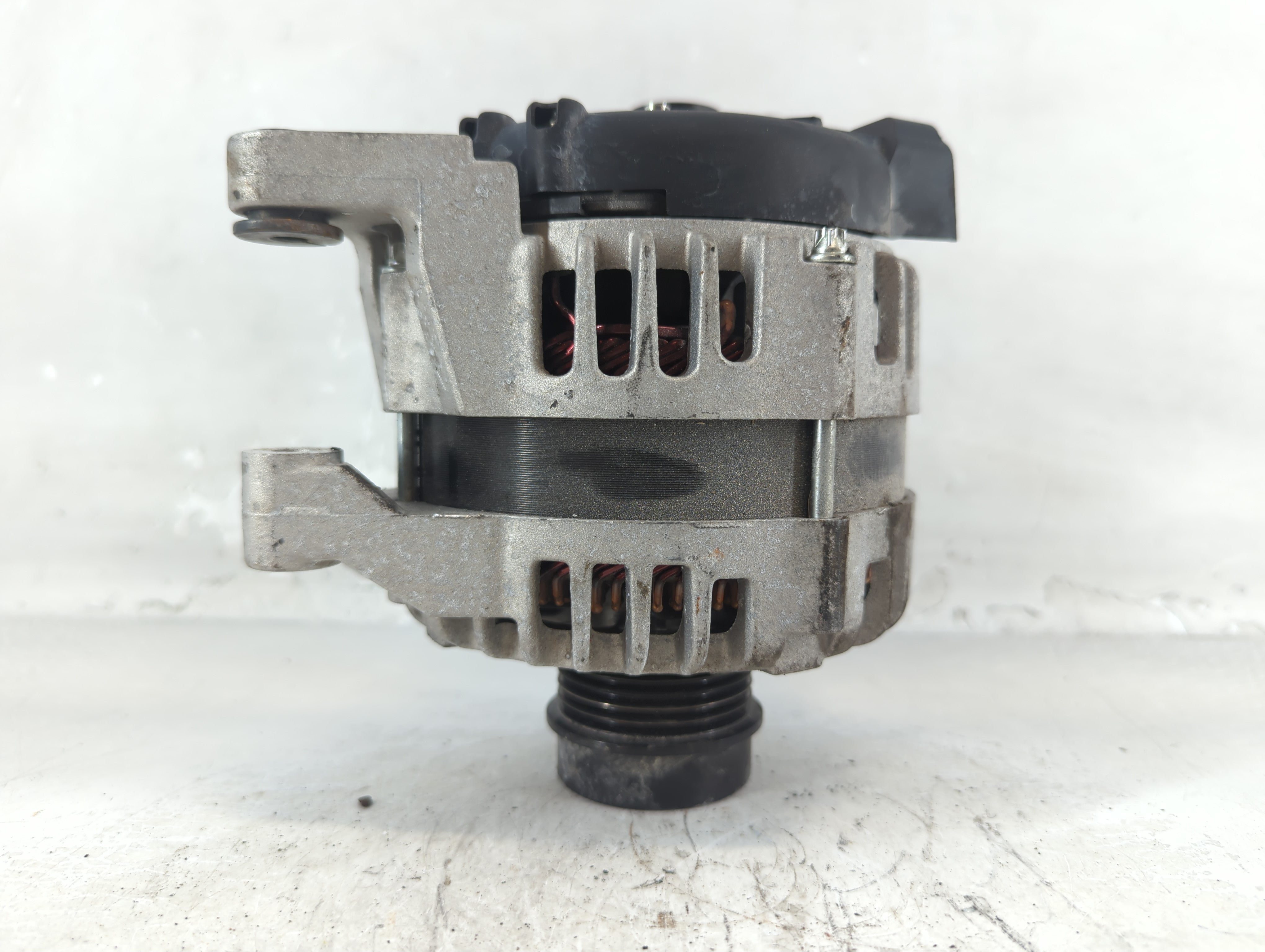 2024 Chevrolet Trax Alternator Replacement Generator Charging Assembly Engine OEM P/N:42869304 Fits OEM Used Auto Parts - Oemusedautoparts1.com