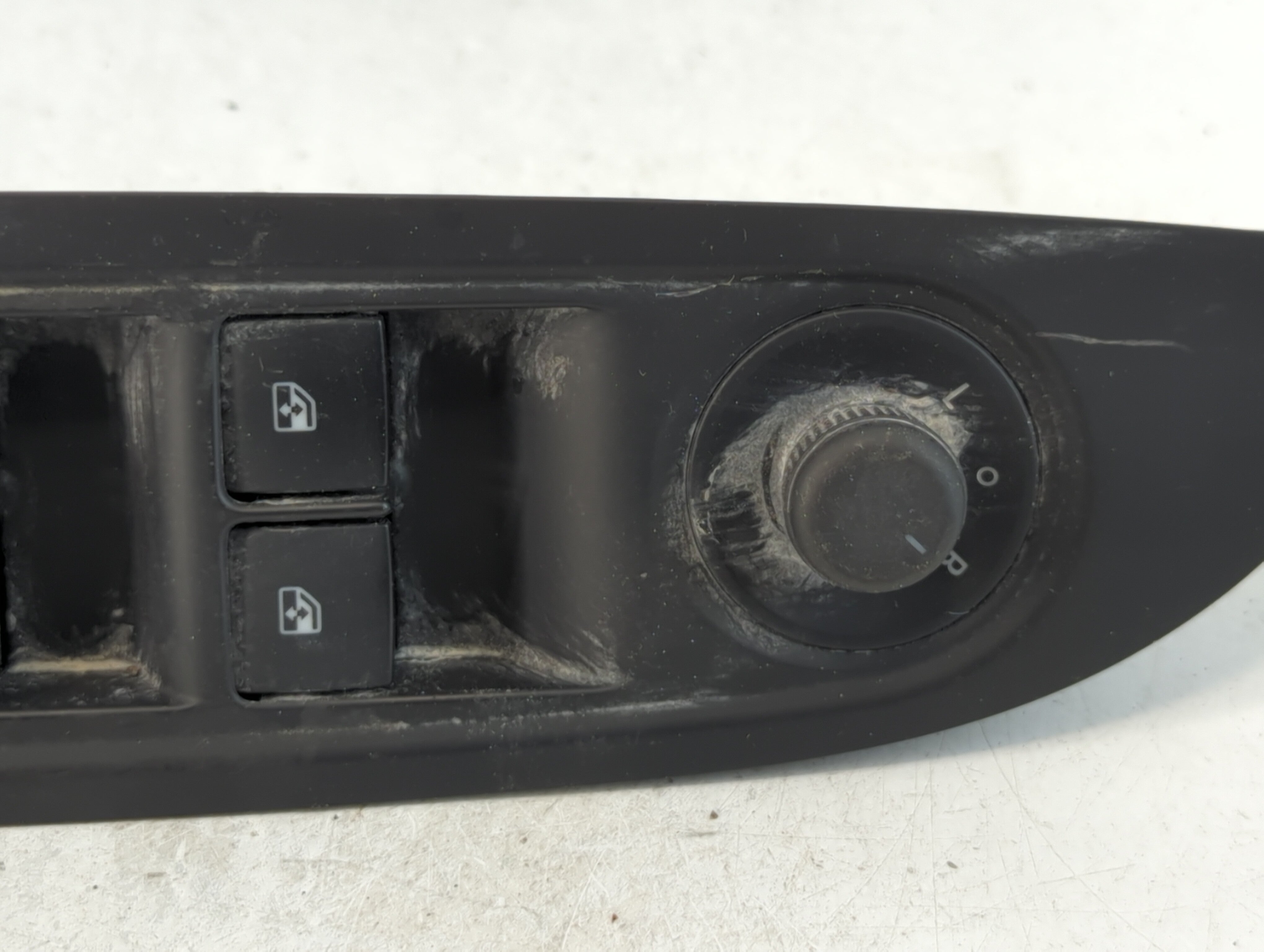 2017-2020 Buick Encore Master Power Window Switch Replacement Driver Side Left P/N:13408454 Fits Fits 2017 2018 2019 2020 OEM Used Auto Parts - Oemusedautoparts1.com