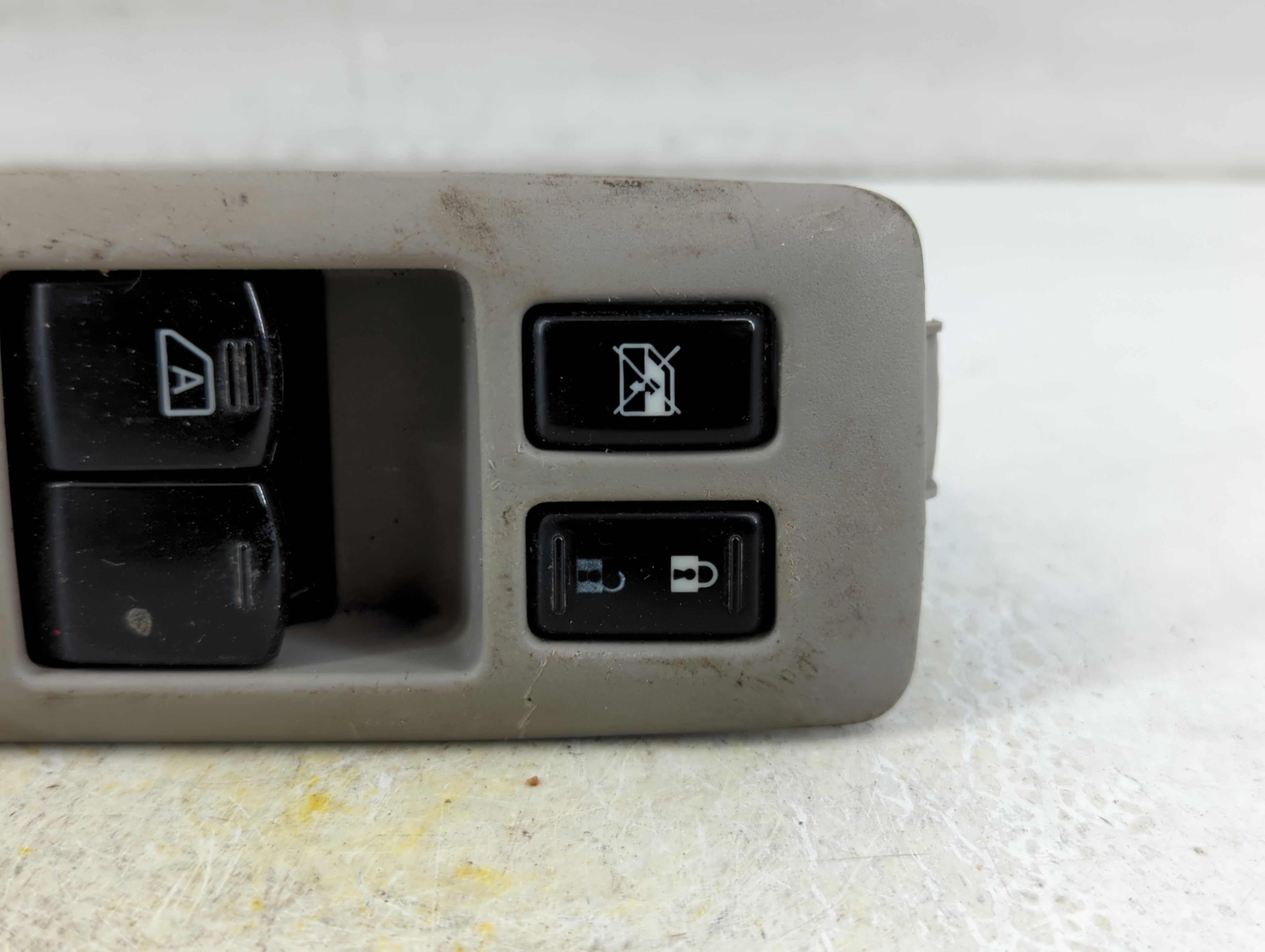 2011-2015 Nissan Rogue Master Power Window Switch Replacement Driver Side Left P/N:PA6-GF30 Fits Fits 2011 2012 2013 2014 2015 OEM Used Auto Parts - Oemusedautoparts1.com