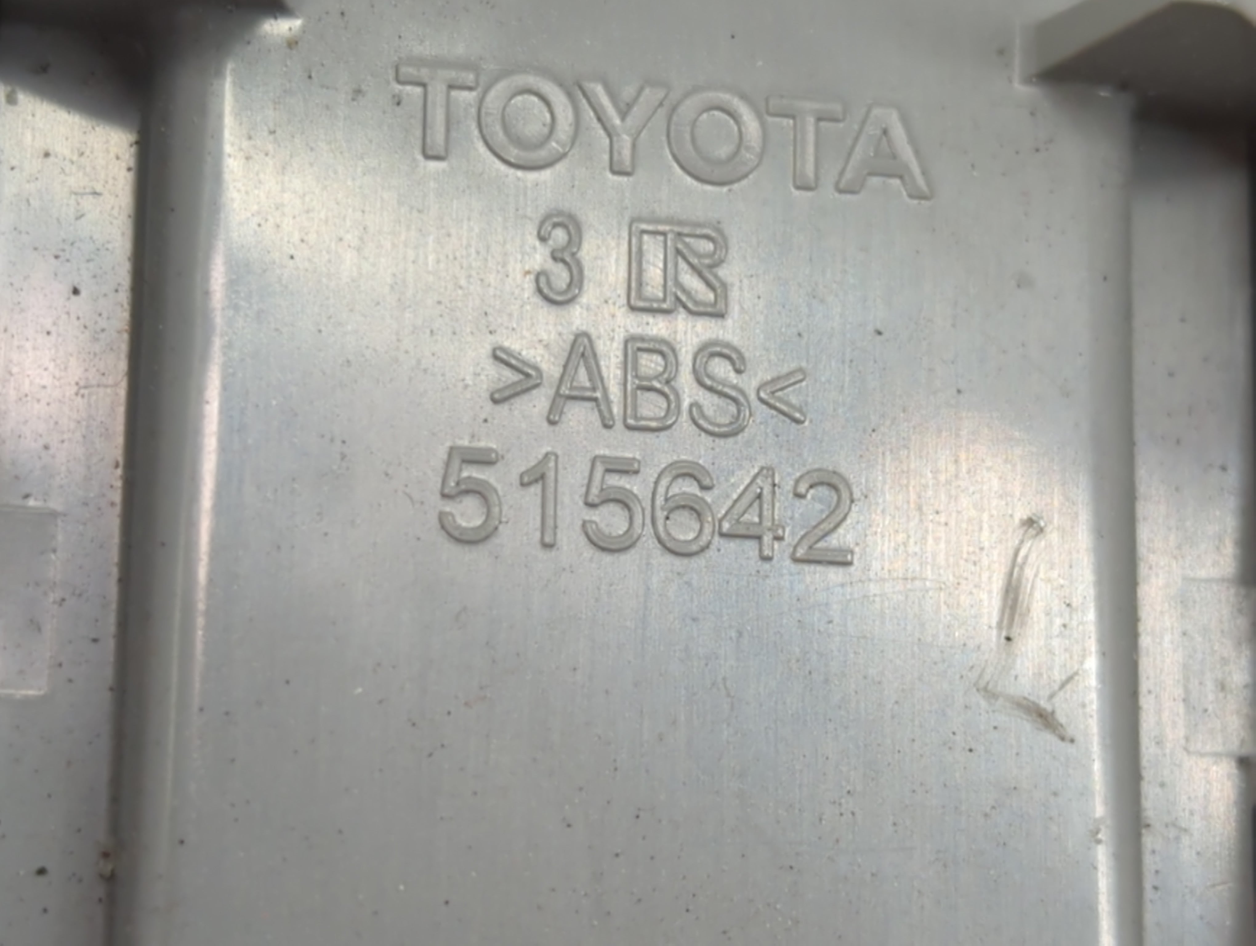2013-2018 Toyota Avalon Master Power Window Switch Replacement Driver Side Left P/N:515642 Fits Fits 2013 2014 2015 2016 2017 2018 OEM Used Auto Parts - Oemusedautoparts1.com