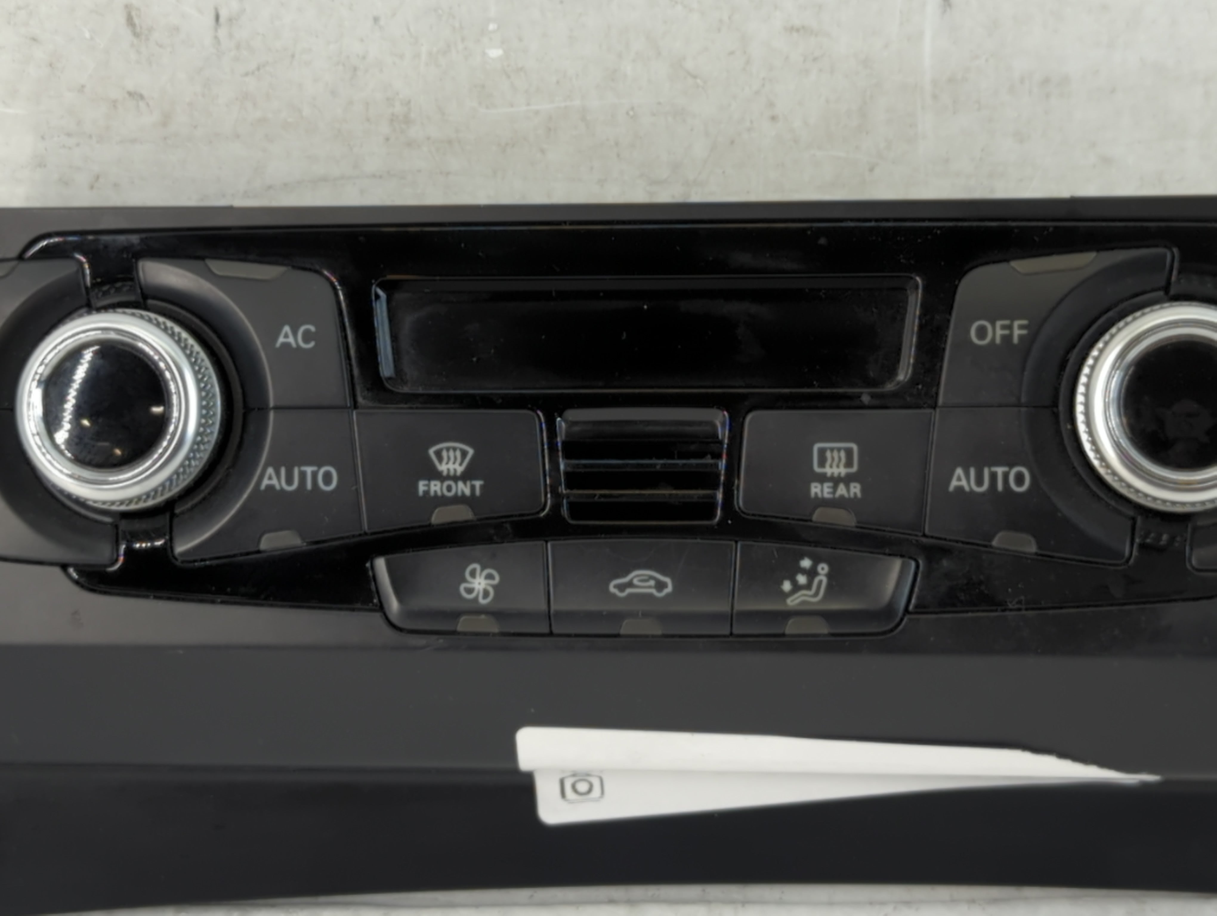 2013-2016 Audi A4 Climate Control Module Temperature AC/Heater Replacement P/N:8K1 820 043T Fits Fits 2013 2014 2015 2016 2017 OEM Used Auto Parts - Oemusedautoparts1.com