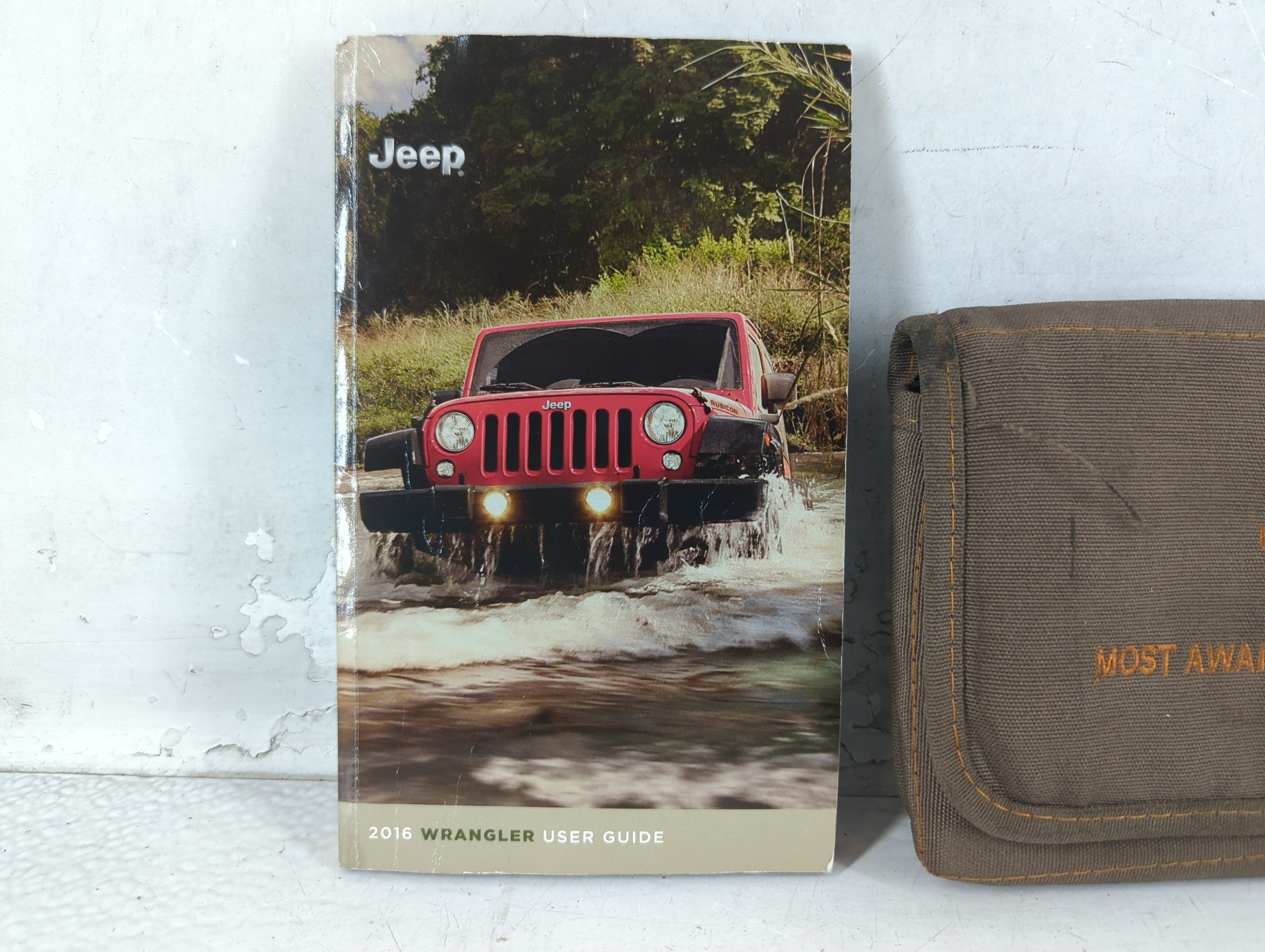 2016 Jeep Wrangler Owners Manual Book Guide P/N:16JK72-926-AA OEM Used Auto Parts - Oemusedautoparts1.com