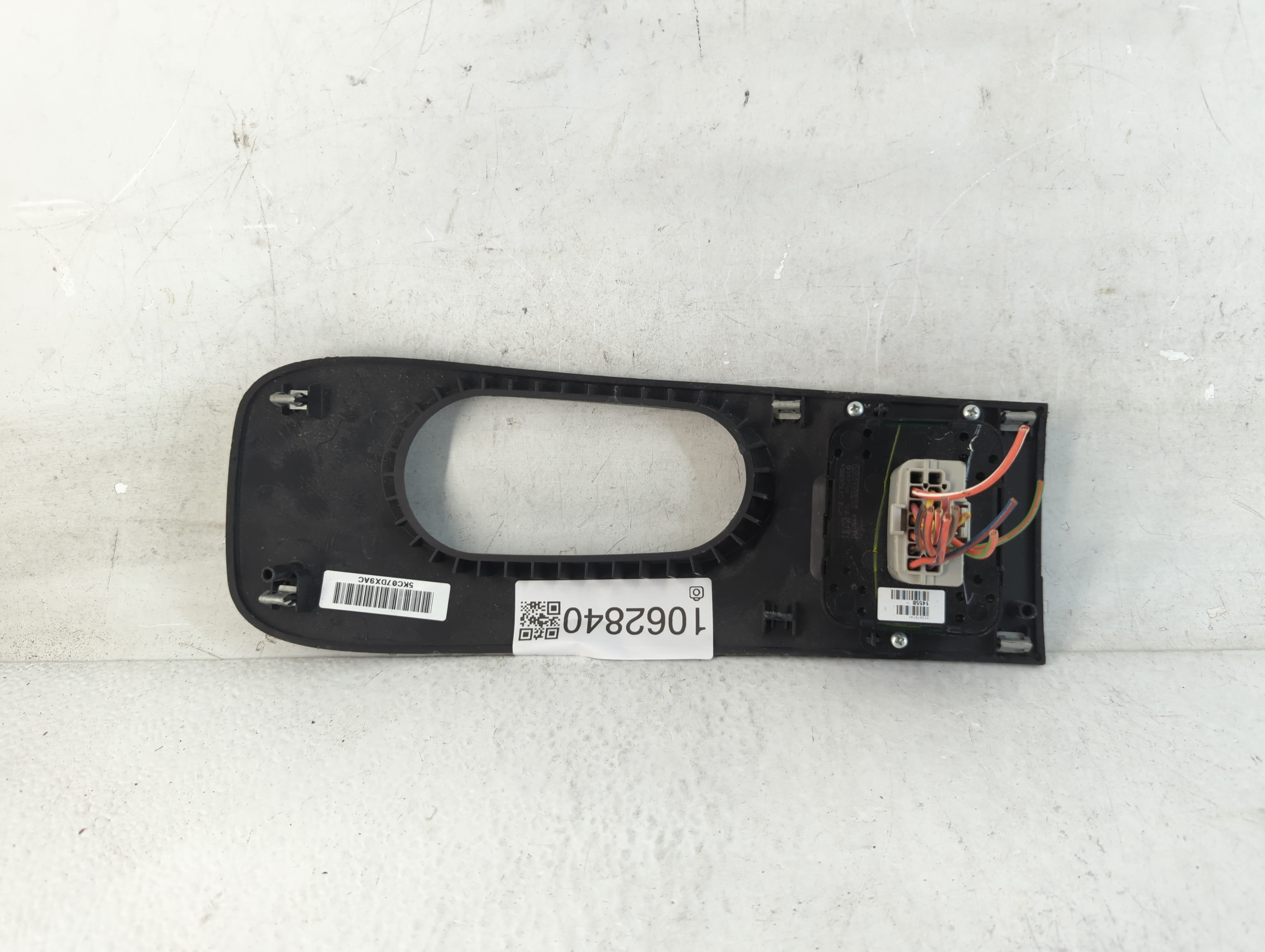 2004-2007 Jeep Liberty Master Power Window Switch Replacement Driver Side Left P/N:5KC07DX9AC Fits Fits 2004 2005 2006 2007 OEM Used Auto Parts - Oemusedautoparts1.com