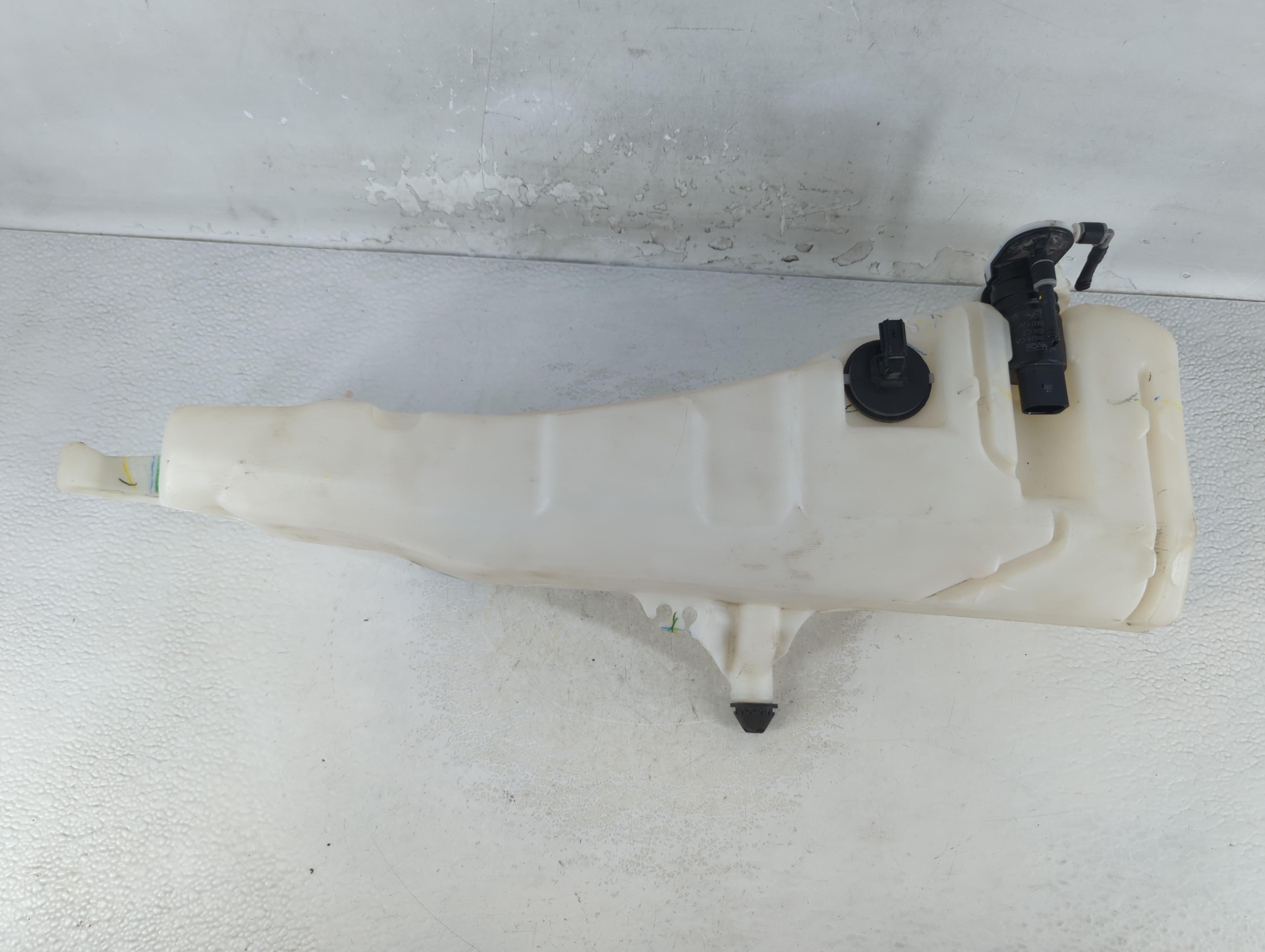 2020-2022 Ford Escape Windshield Washer Fluid Reservoir Bottle Oem - Oemusedautoparts1.com