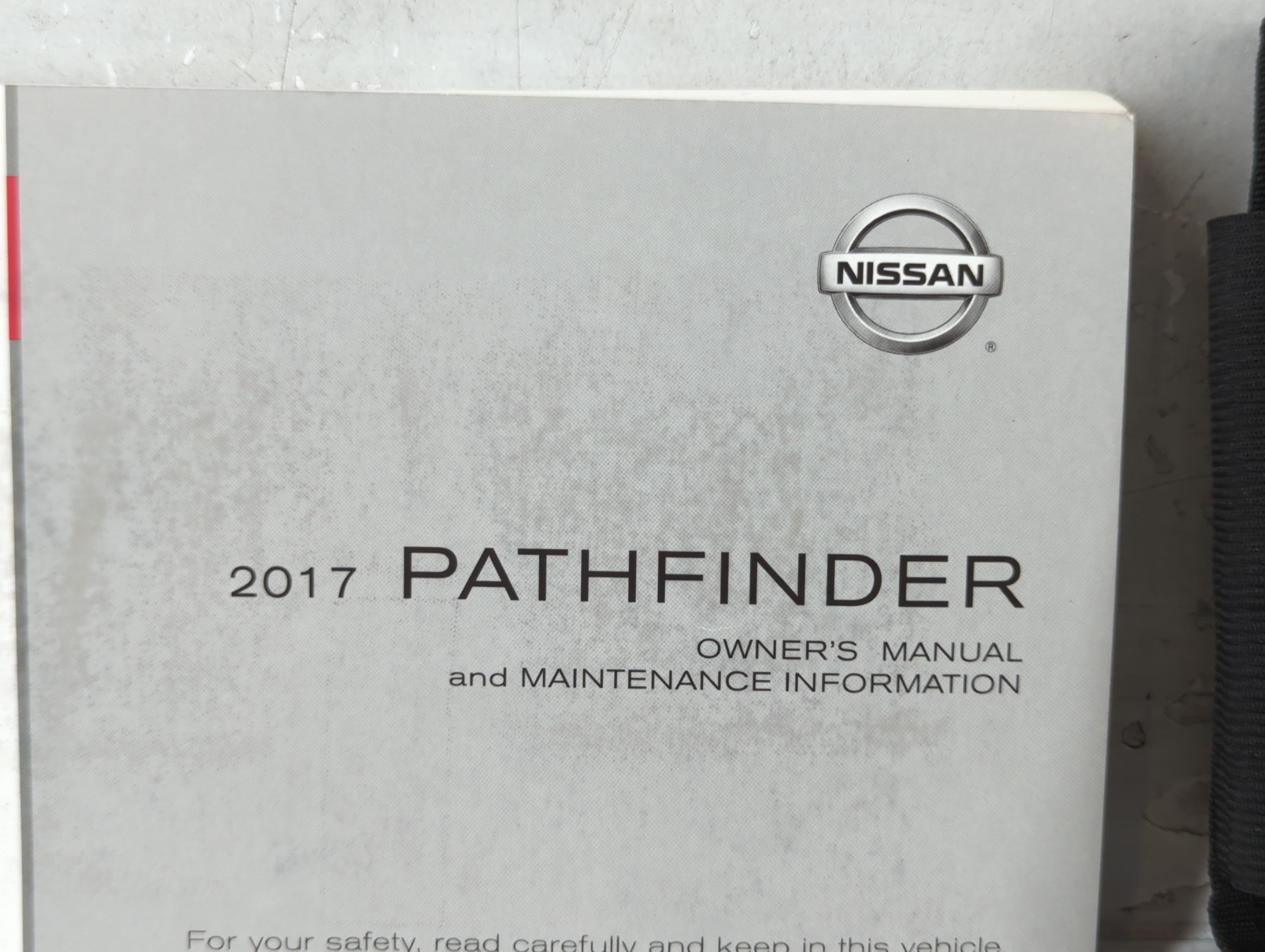 2017 Nissan Pathfinder Owners Manual Book Guide P/N:OM17EA OR52U0 OEM Used Auto Parts - Oemusedautoparts1.com