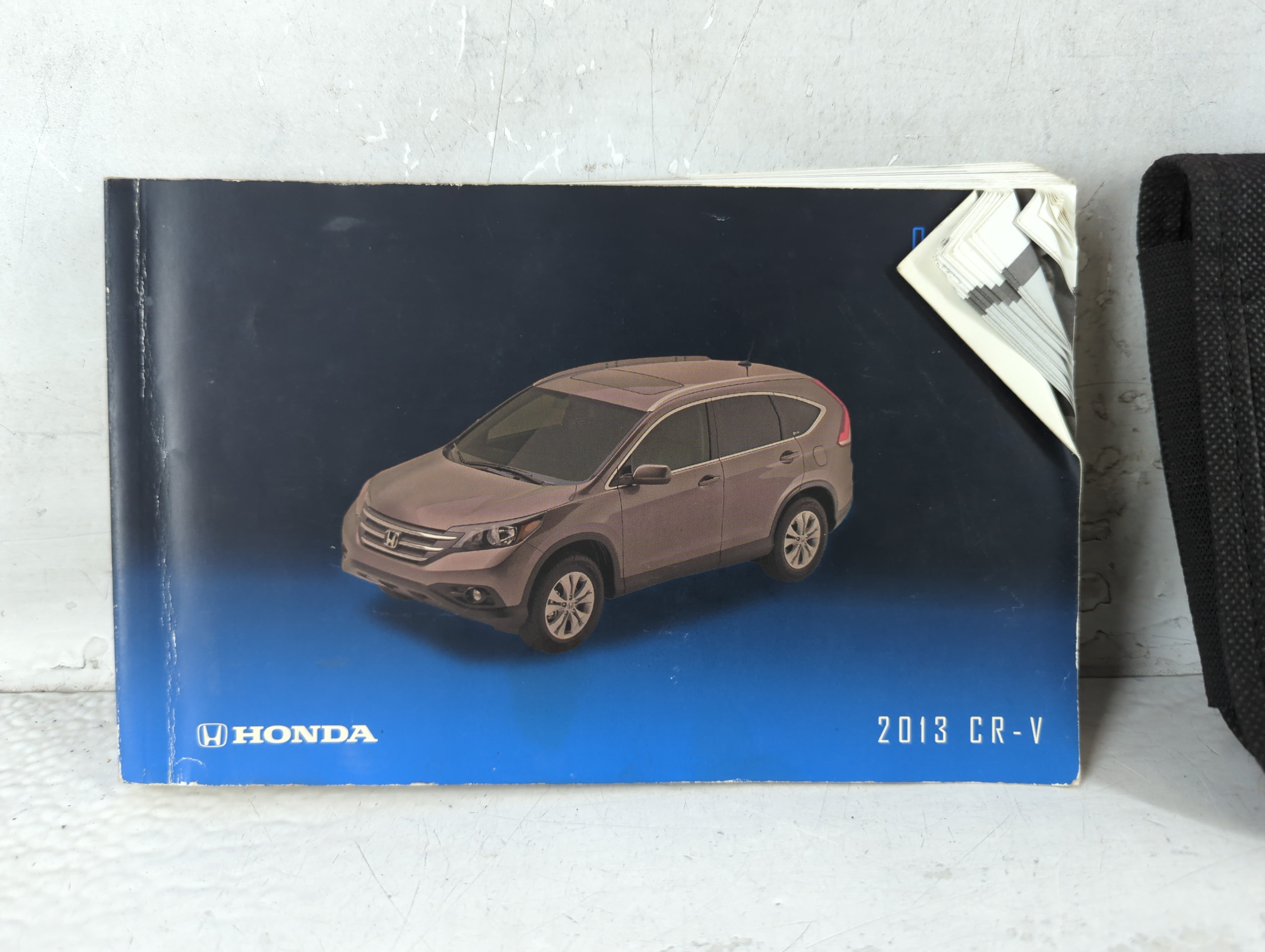 2013 Honda Cr-V Owners Manual Book Guide P/N:00X31-T0A-6100 OEM Used Auto Parts - Oemusedautoparts1.com