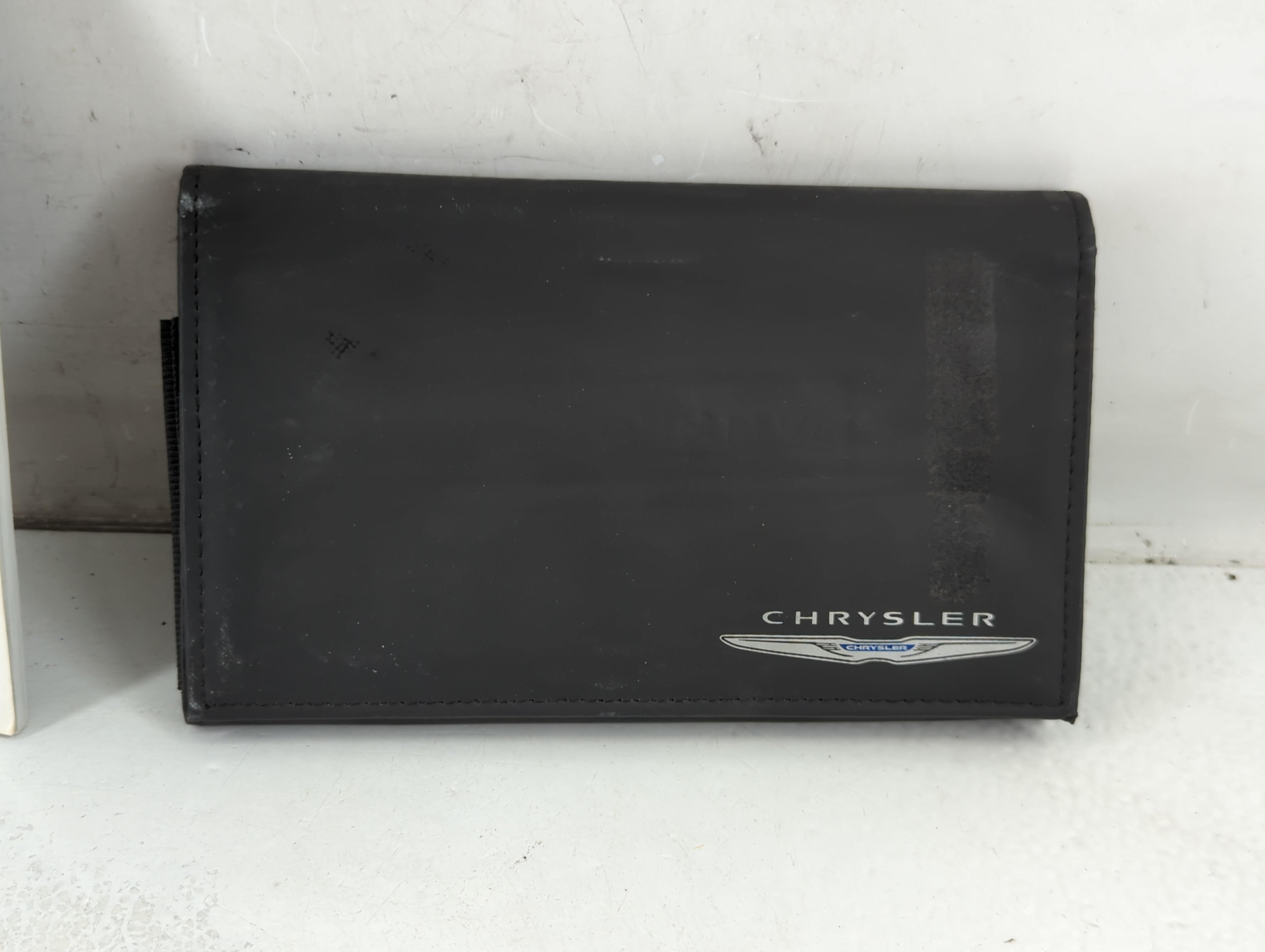 2014 Chrysler 300 Owners Manual Book Guide P/N:14C481-926-AA OEM Used Auto Parts - Oemusedautoparts1.com