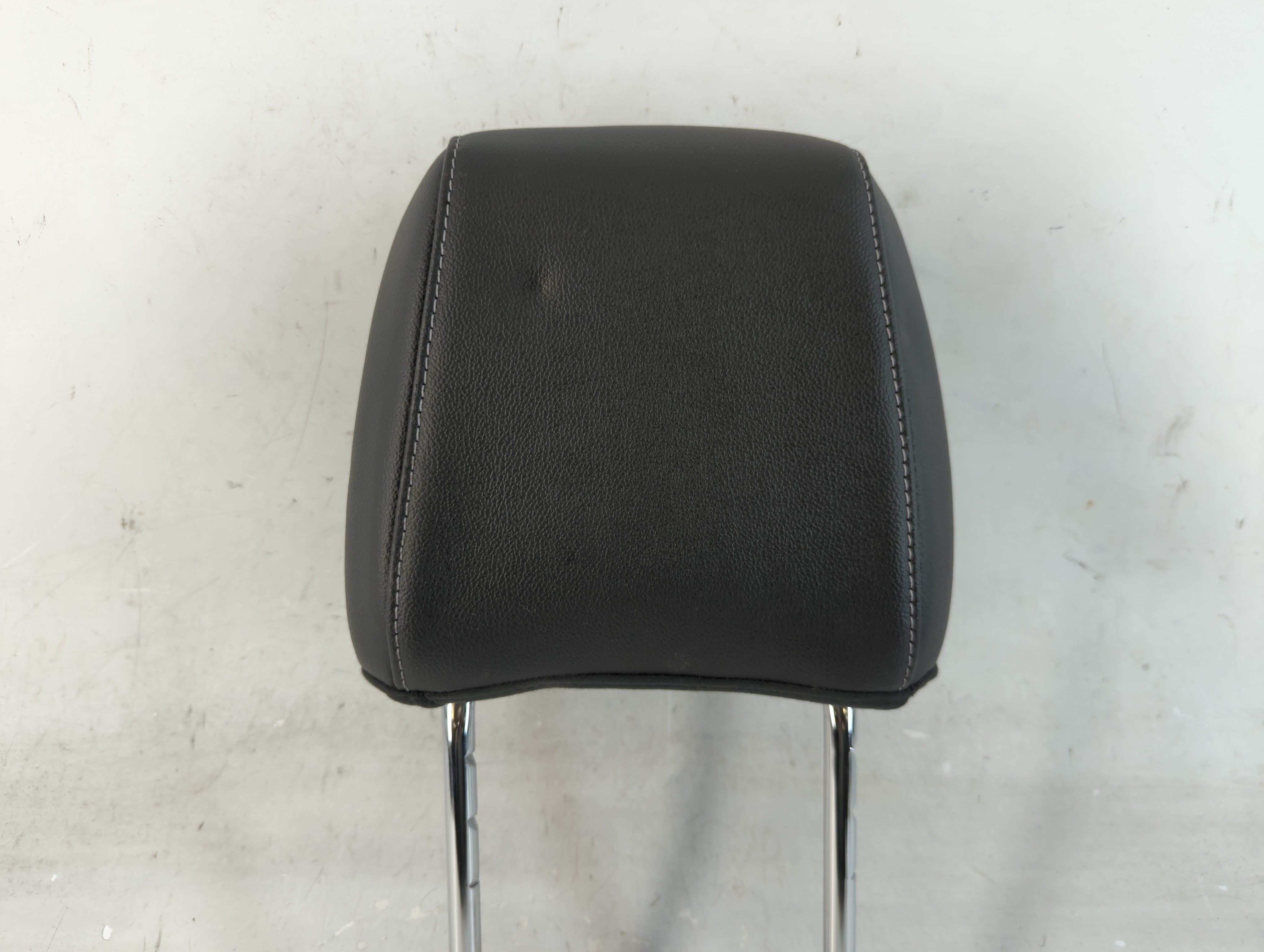 2015 Ford Escape Headrest Head Rest Front Driver Passenger Seat Fits OEM Used Auto Parts - Oemusedautoparts1.com