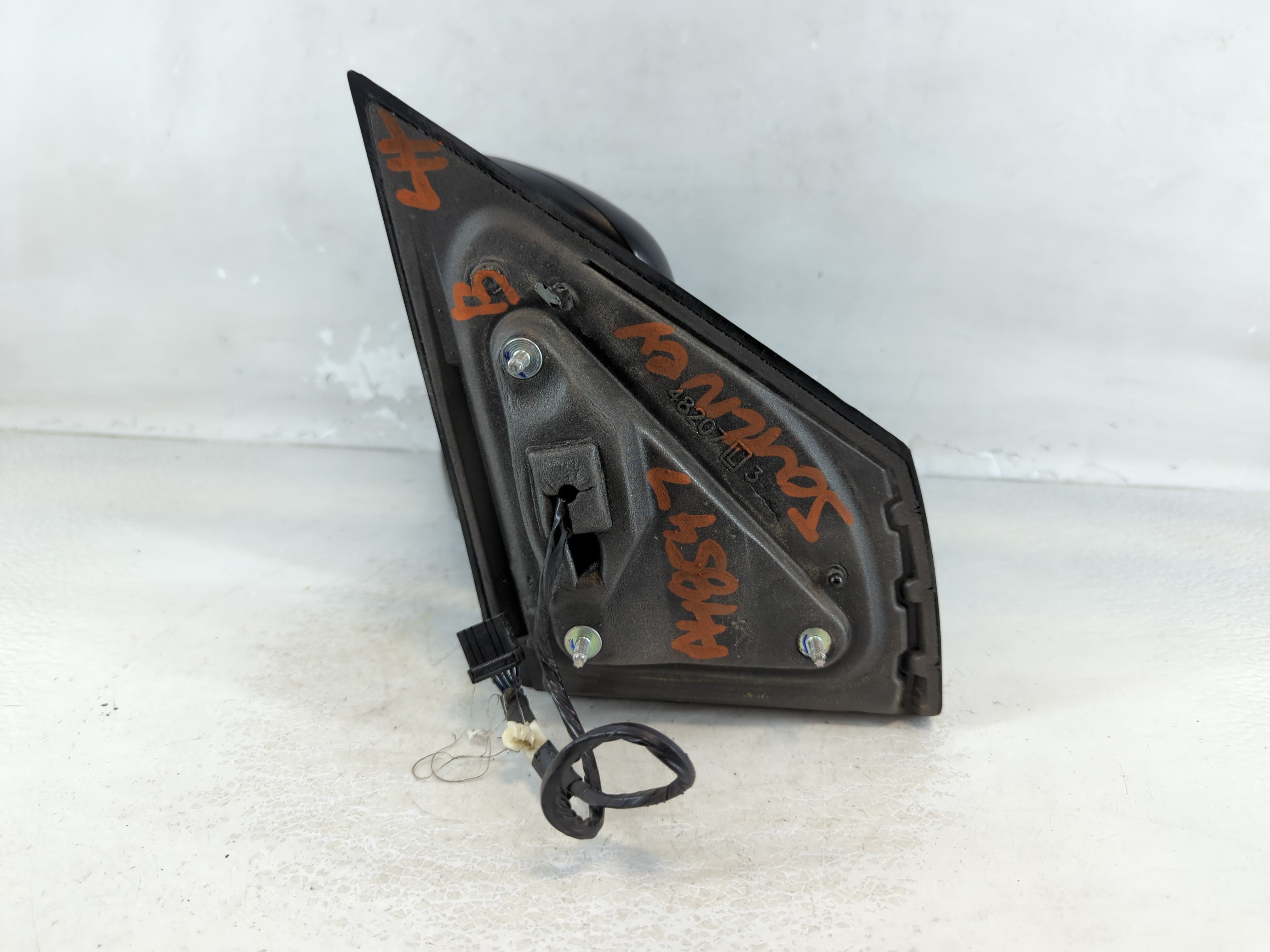 2013 Dodge Journey Side Mirror Replacement Driver Left View Door Mirror P/N:IIIE11026144 Fits OEM Used Auto Parts - Oemusedautoparts1.com