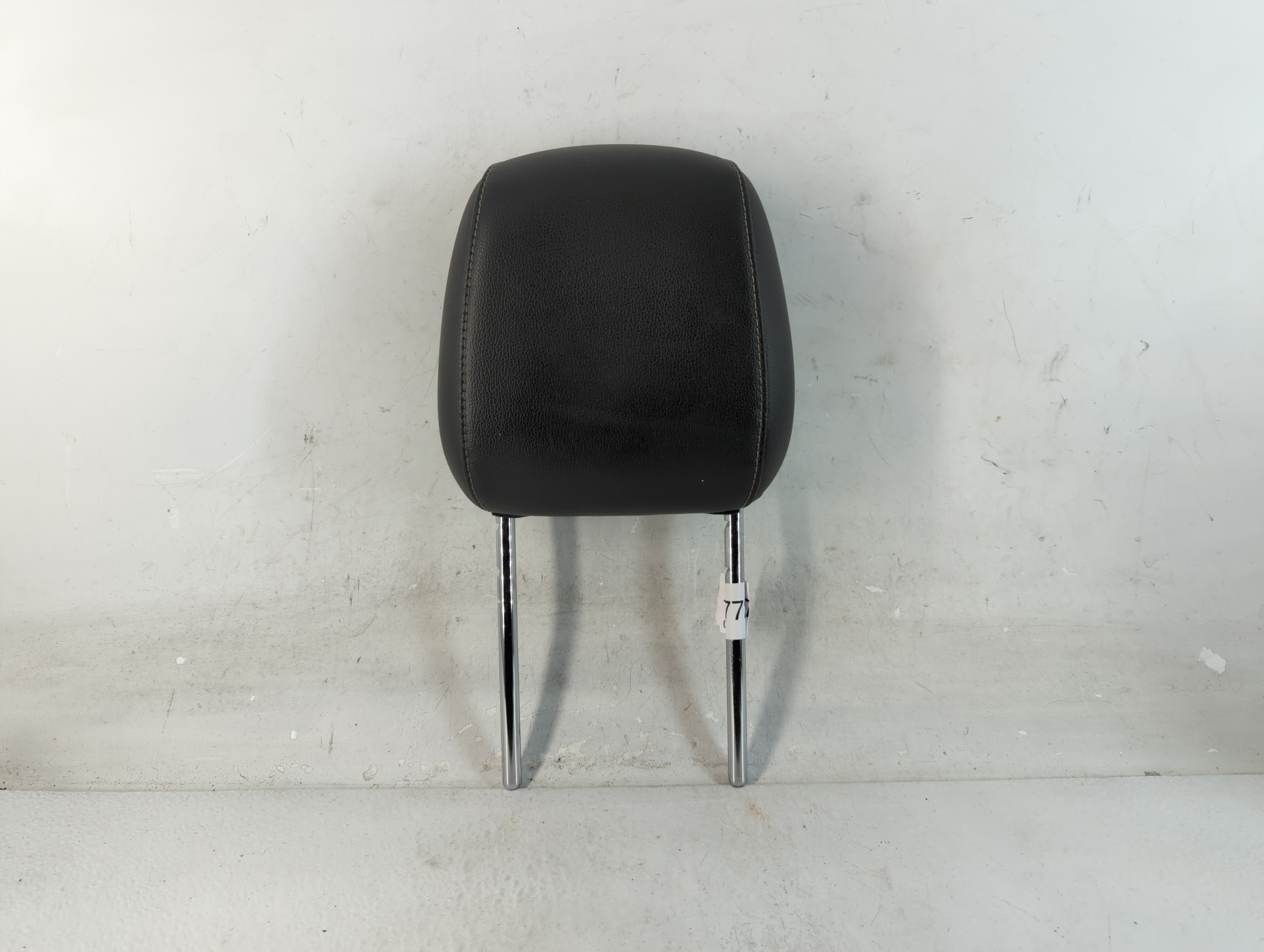 2016-2019 Ford Escape Headrest Head Rest Front Driver Passenger Seat Fits Fits 2016 2018 2019 OEM Used Auto Parts - Oemusedautoparts1.com