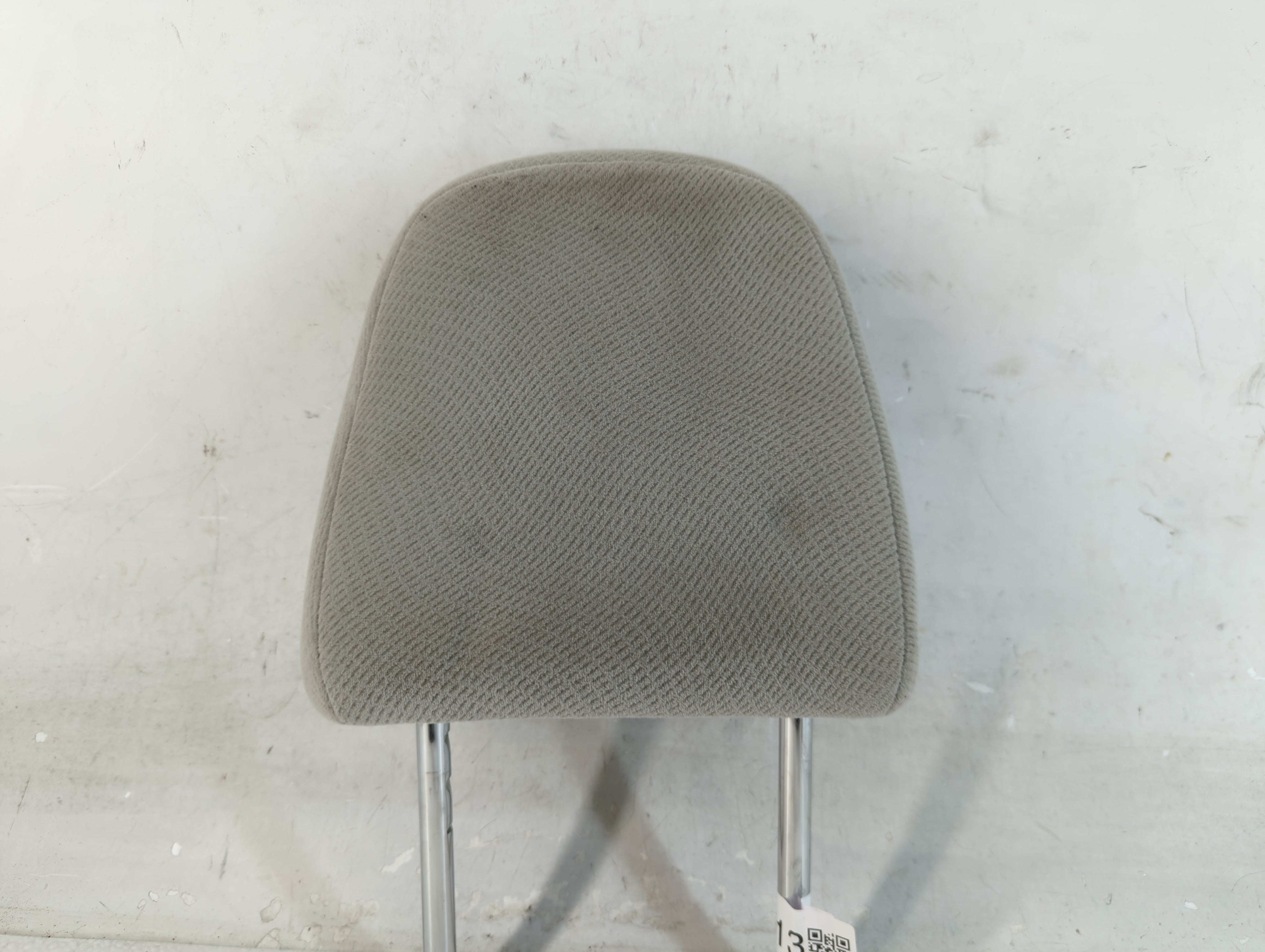2012-2020 Toyota Sienna Headrest Head Rest Front Driver Passenger Seat Fits Fits 2012 2013 2014 2015 2016 2017 2018 2019 2020 OEM Used Auto Parts - Oemusedautoparts1.com