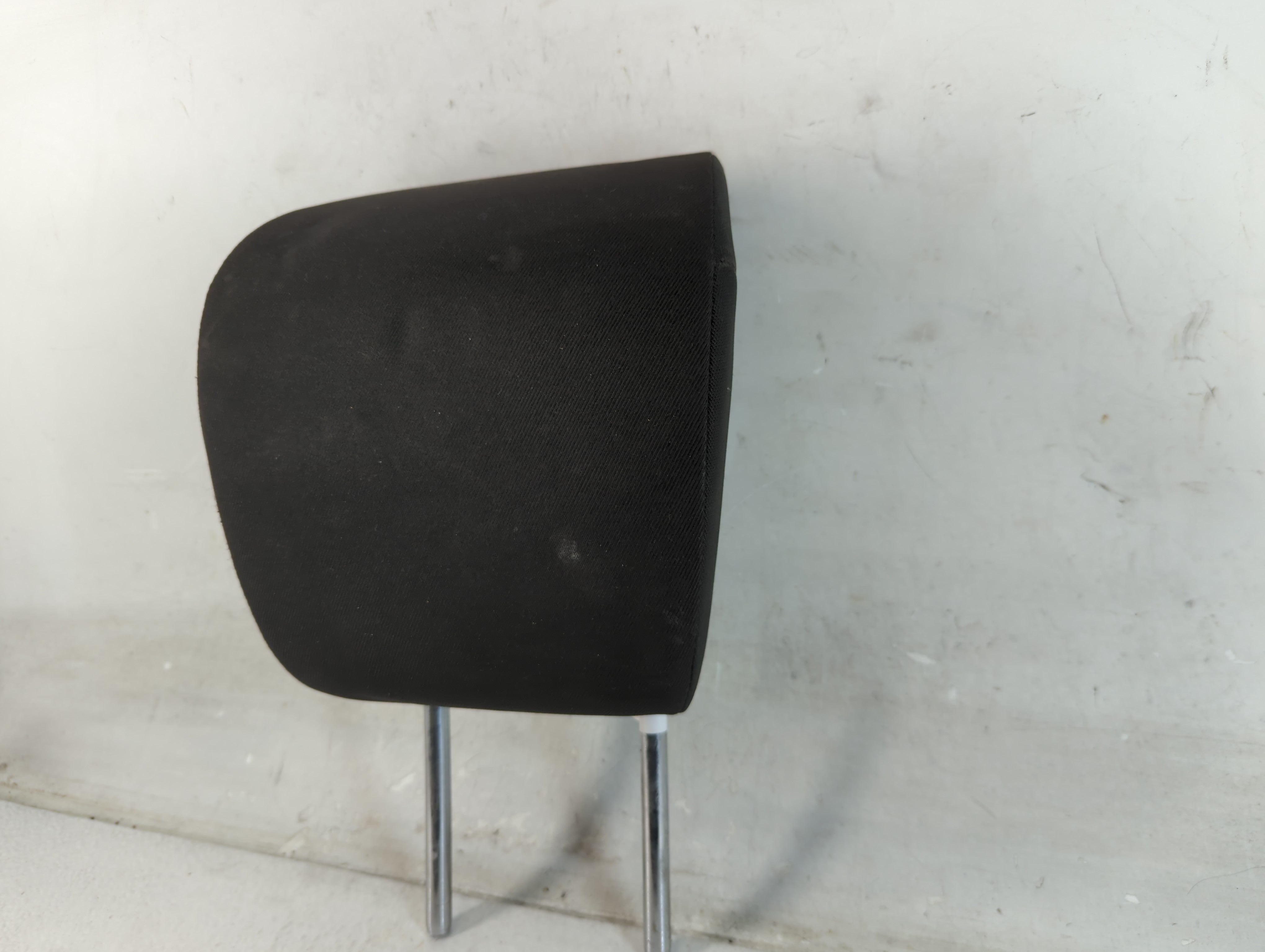 2016-2018 Honda Hr-V Headrest Head Rest Rear Seat Fits Fits 2016 2017 2018 OEM Used Auto Parts - Oemusedautoparts1.com