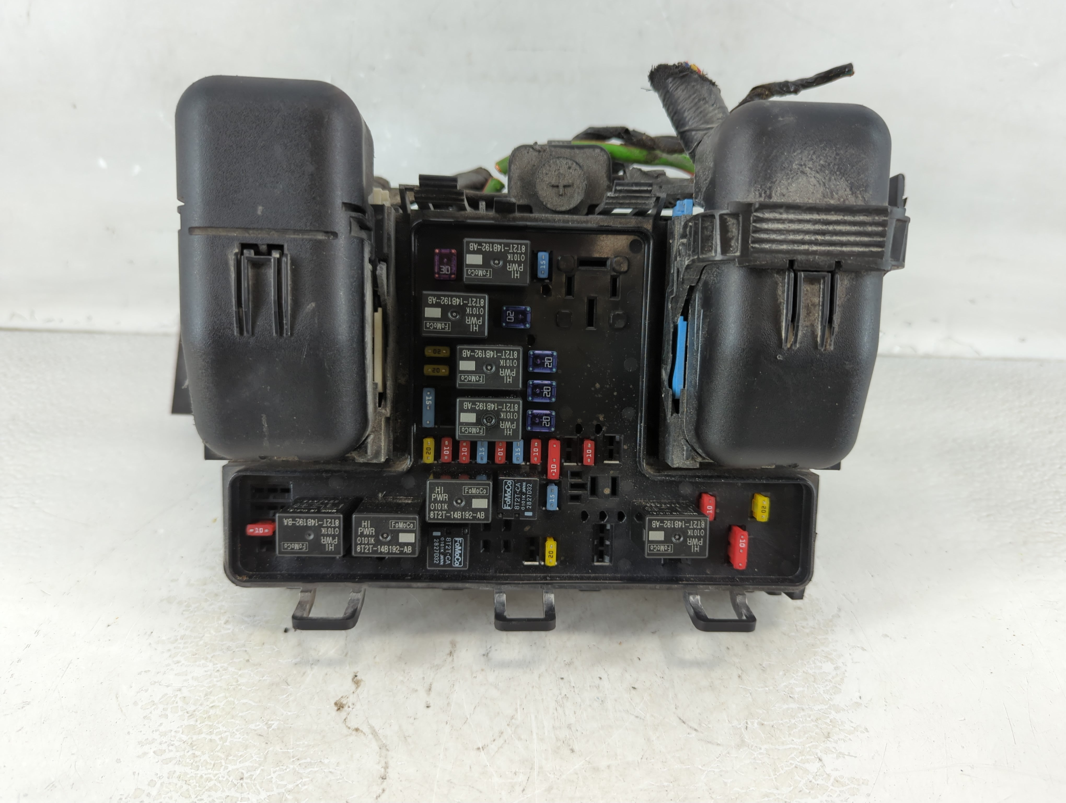2015-2018 Ford Edge Fusebox Fuse Box Panel Relay Module P/N:G2GT14A067BD Fits Fits 2015 2016 2017 2018 OEM Used Auto Parts - Oemusedautoparts1.com
