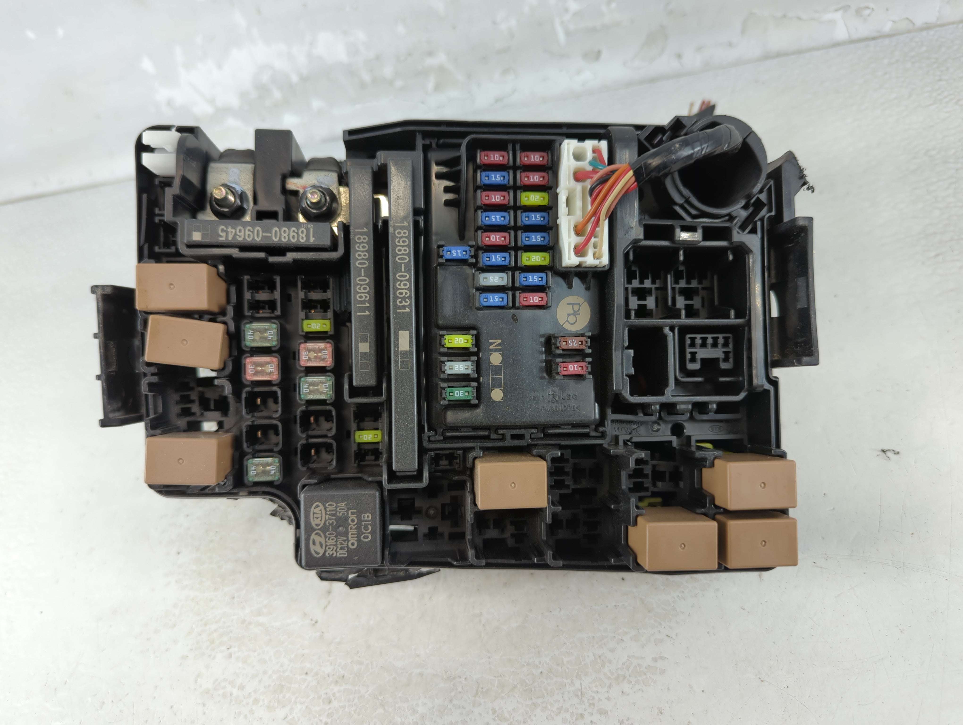2019-2020 Kia Forte Fusebox Fuse Box Panel Relay Module P/N:91431 M7051 Fits Fits 2019 2020 OEM Used Auto Parts - Oemusedautoparts1.com