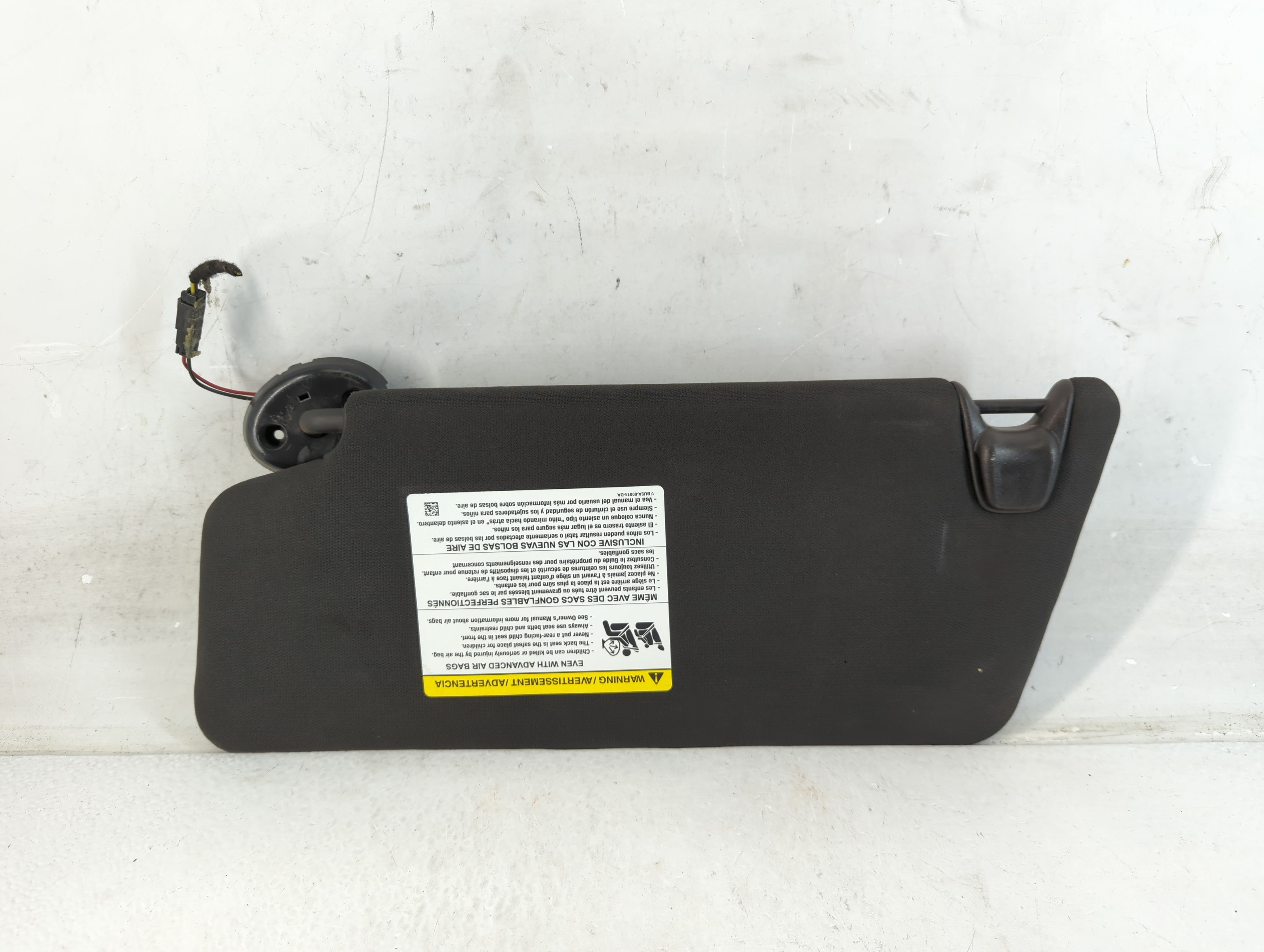 2011-2015 Ford Explorer Sun Visor Shade Replacement Passenger Right Mirror Fits Fits 2011 2012 2013 2014 2015 OEM Used Auto Parts - Oemusedautoparts1.com
