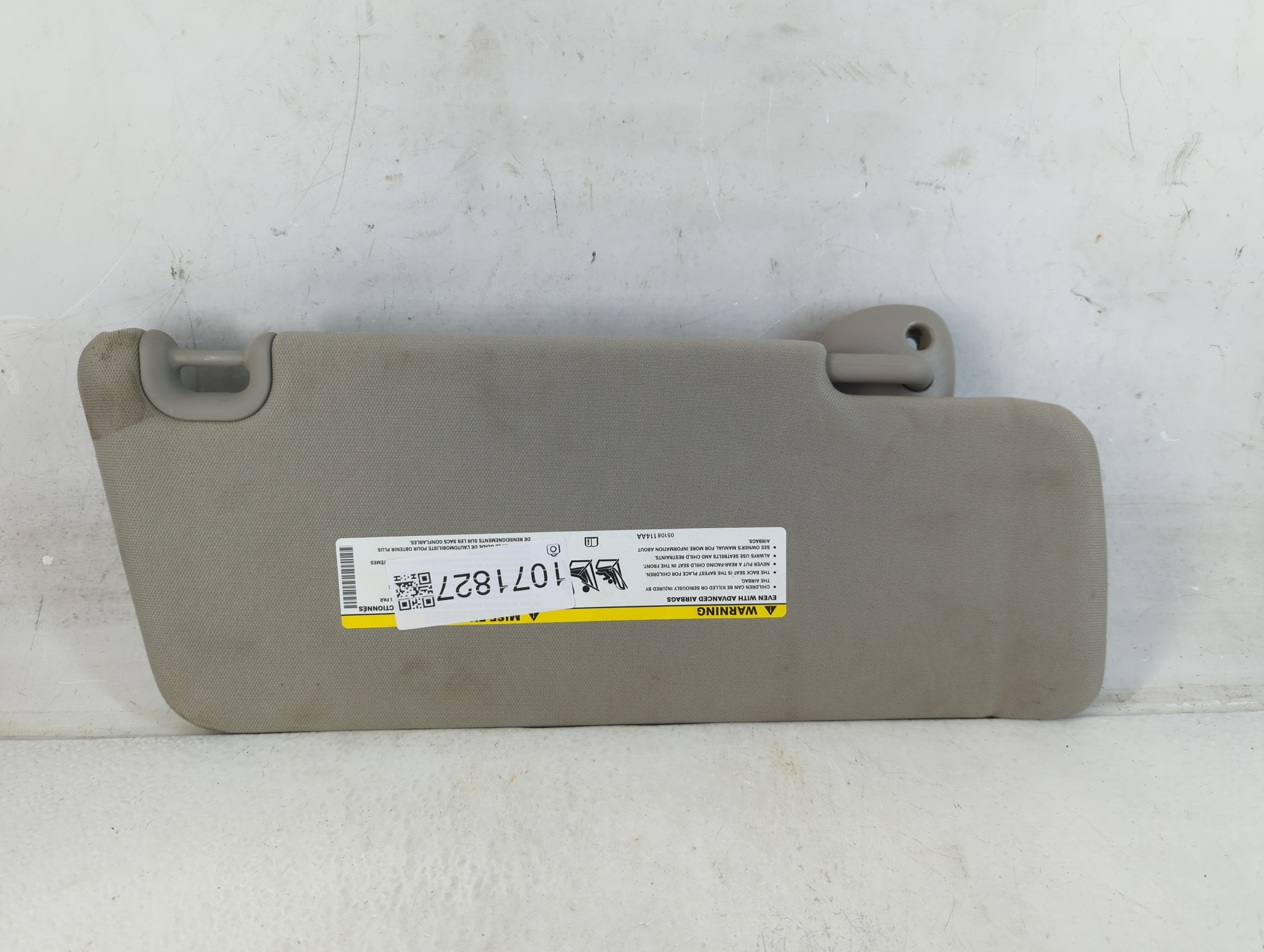 2018 Dodge Ram 2500 Sun Visor Shade Replacement Driver Left Mirror Fits Fits 2013 2014 2015 2016 2017 2019 2020 2021 2022 OEM Used Auto Parts - Oemusedautoparts1.com