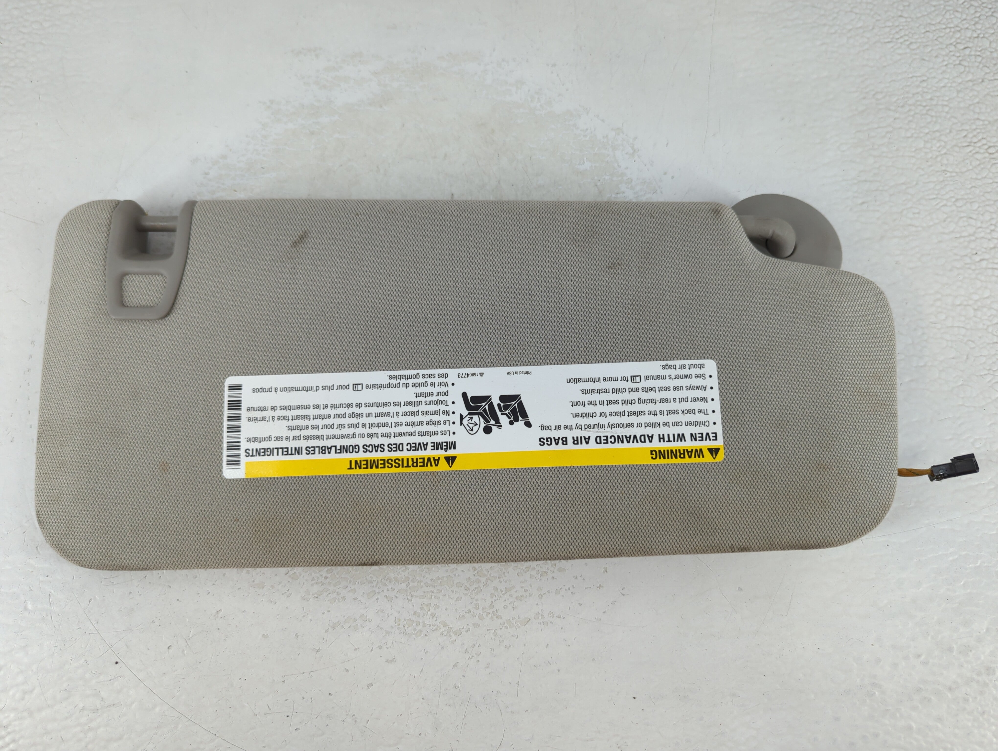 2010-2017 Chevrolet Equinox Sun Visor Shade Replacement Driver Left Mirror Fits Fits 2010 2011 2012 2013 2014 2015 2016 2017 OEM Used Auto Parts - Oemusedautoparts1.com