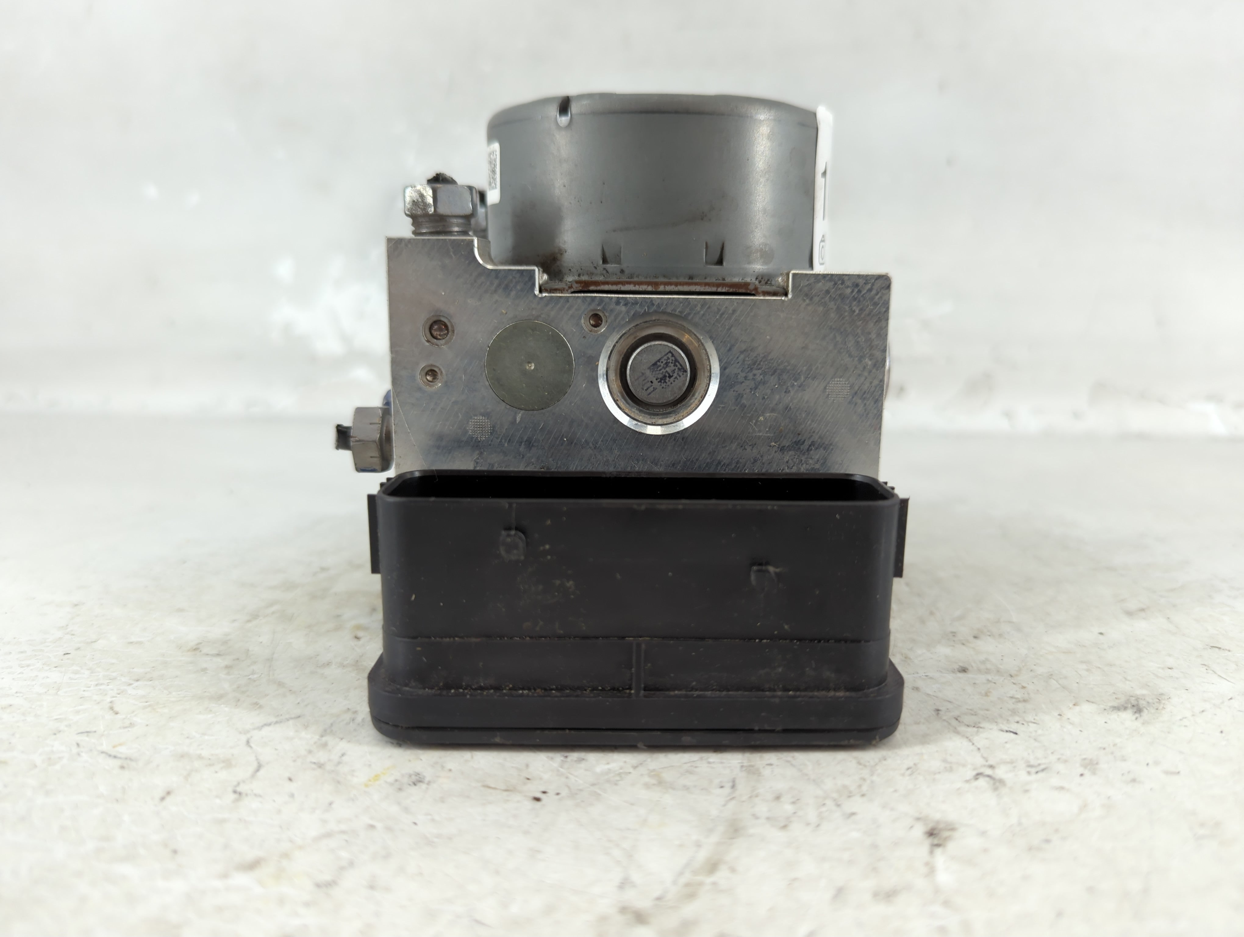 2021-2022 Ford Ecosport ABS Pump Control Module Replacement P/N:GN15-2B373-EA Fits Fits 2021 2022 OEM Used Auto Parts - Oemusedautoparts1.com