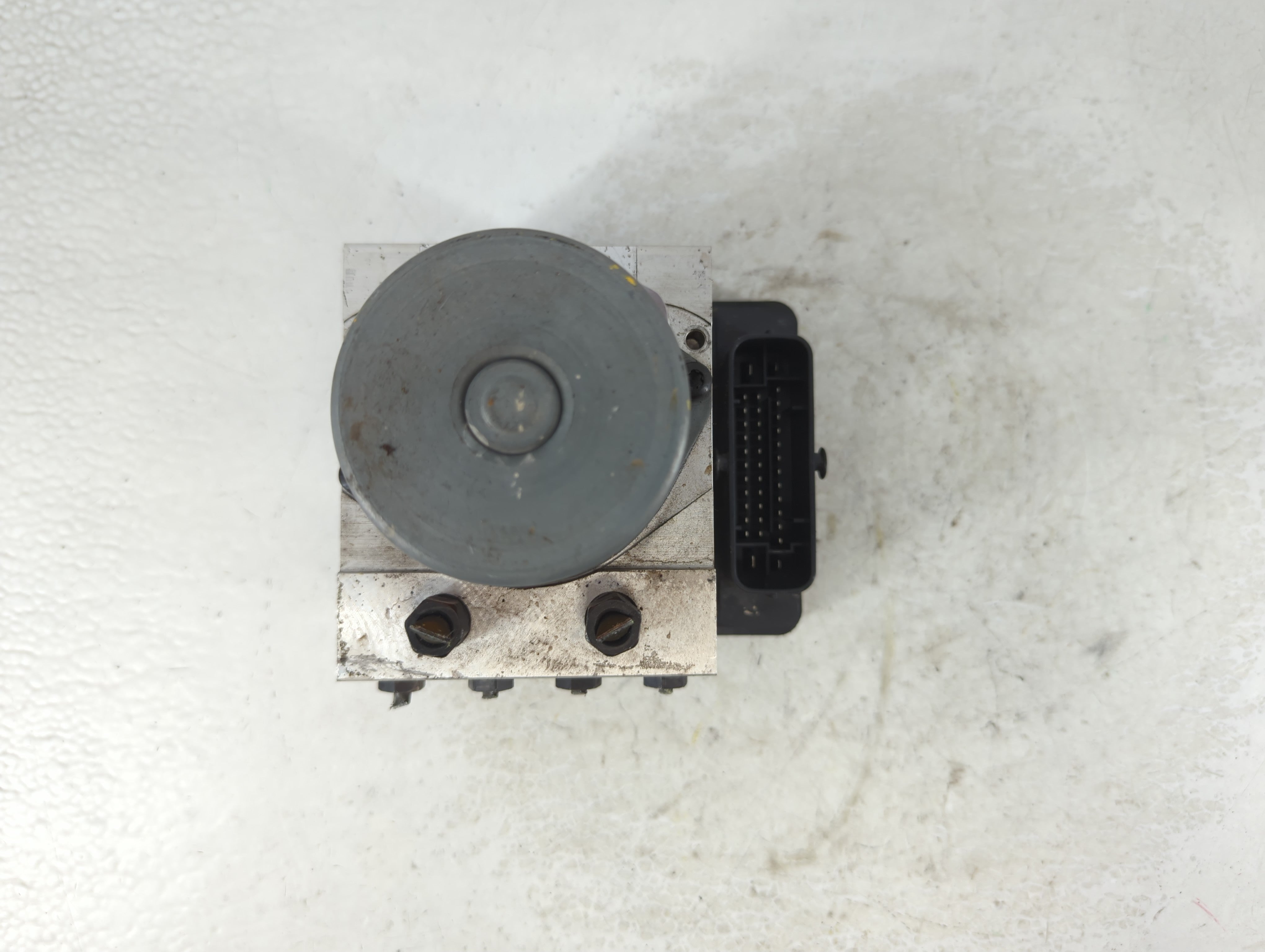 2013-2015 Hyundai Elantra ABS Pump Control Module Replacement P/N:58920-A5300 Fits Fits 2013 2014 2015 OEM Used Auto Parts - Oemusedautoparts1.com