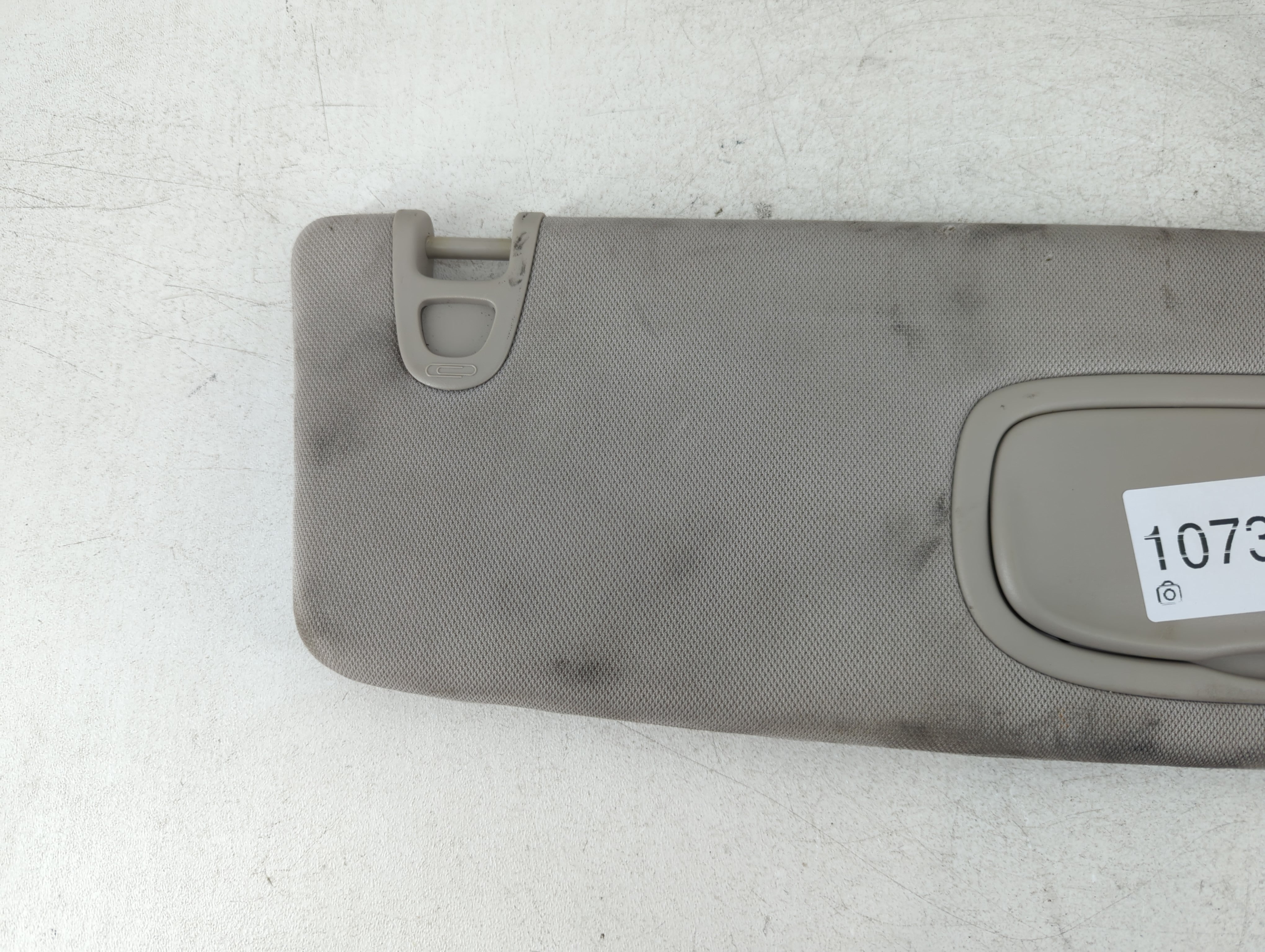 2017-2020 Chrysler Pacifica Sun Visor Shade Replacement Passenger Right Mirror Fits Fits 2017 2018 2019 2020 OEM Used Auto Parts - Oemusedautoparts1.com