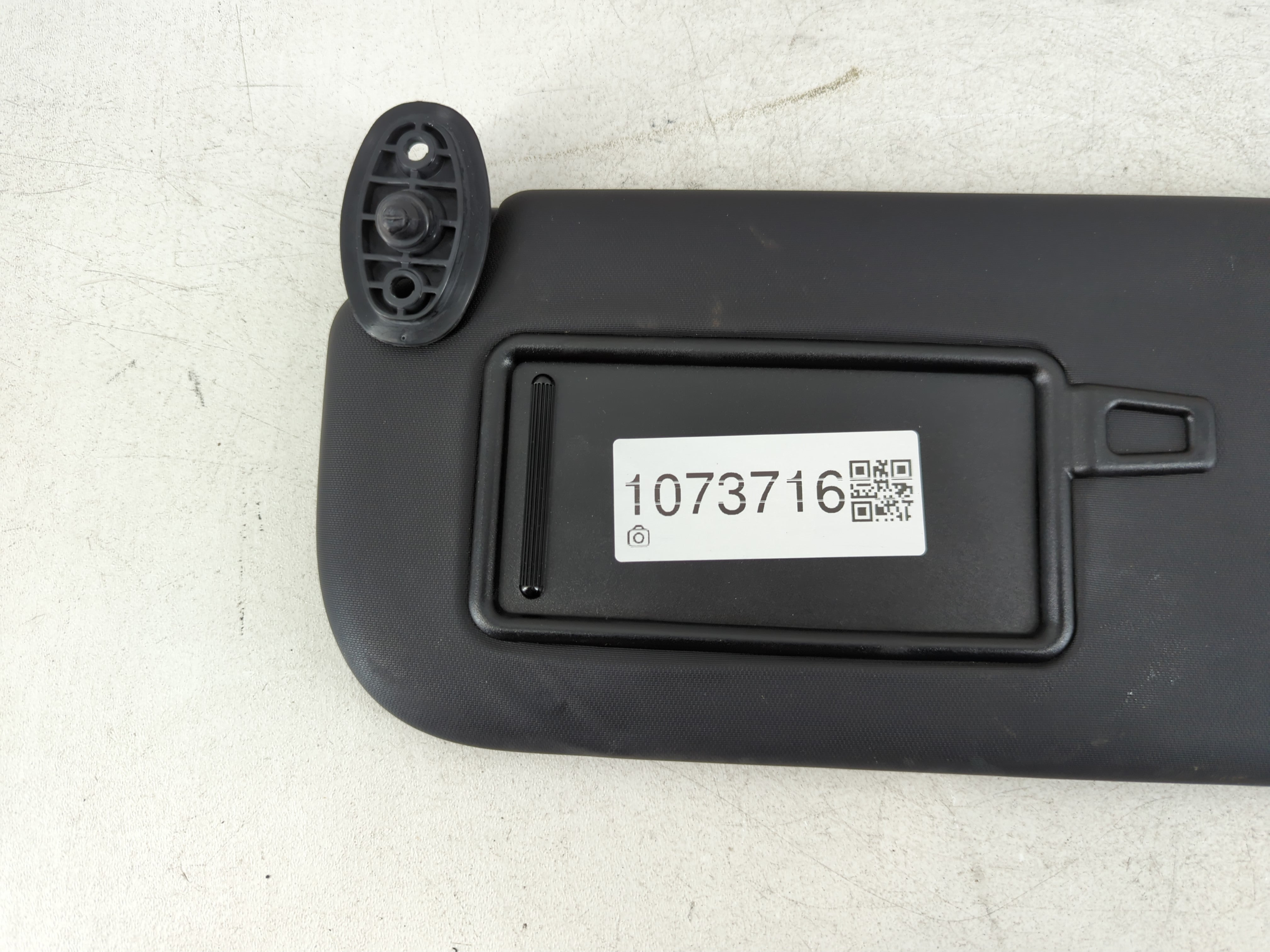 2014-2019 Kia Soul Sun Visor Shade Replacement Driver Left Mirror Fits Fits 2014 2015 2016 2017 2018 2019 OEM Used Auto Parts - Oemusedautoparts1.com