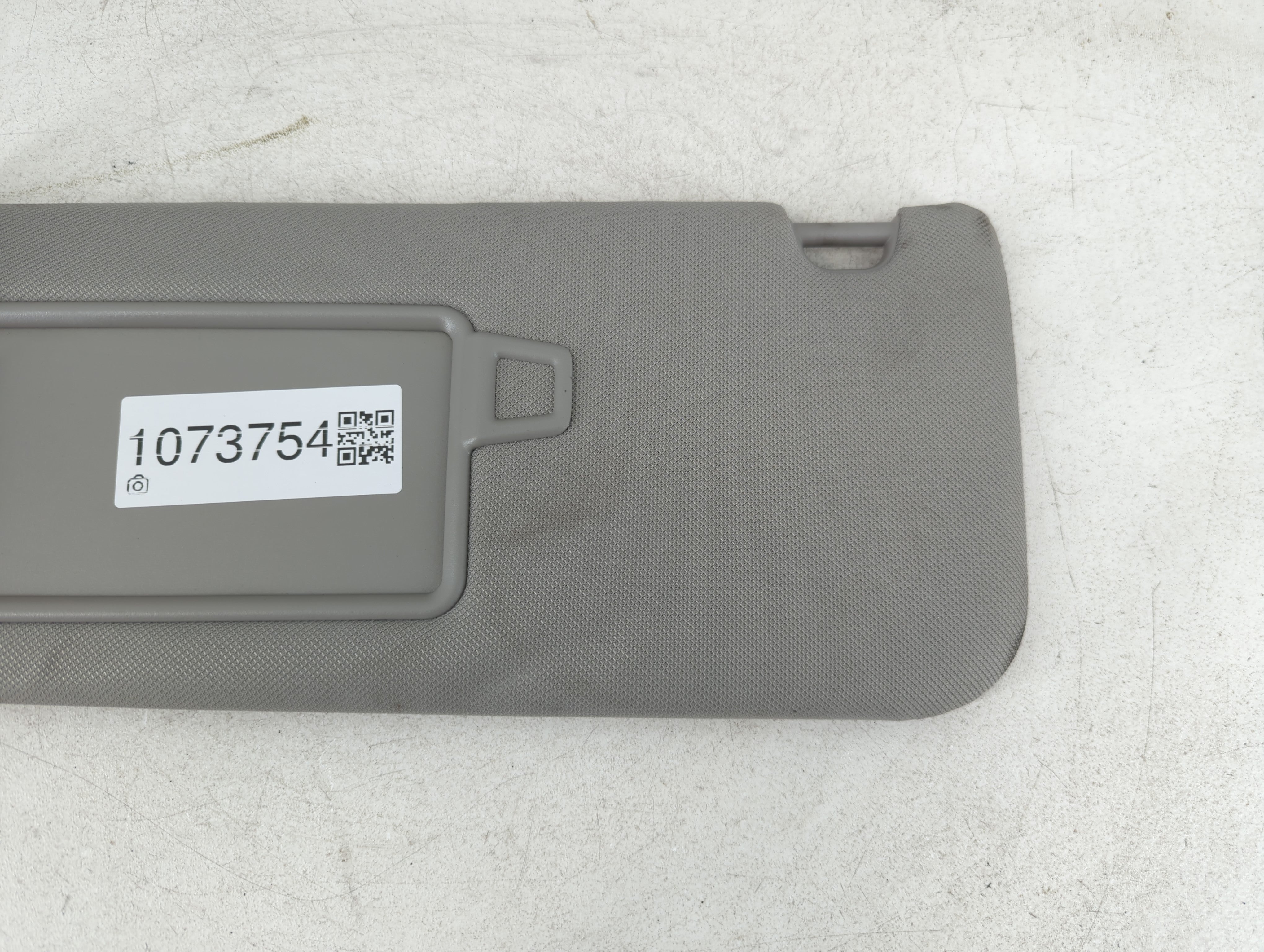 2019-2021 Hyundai Santa Fe Sun Visor Shade Replacement Driver Left Mirror Fits Fits 2019 2020 2021 OEM Used Auto Parts - Oemusedautoparts1.com
