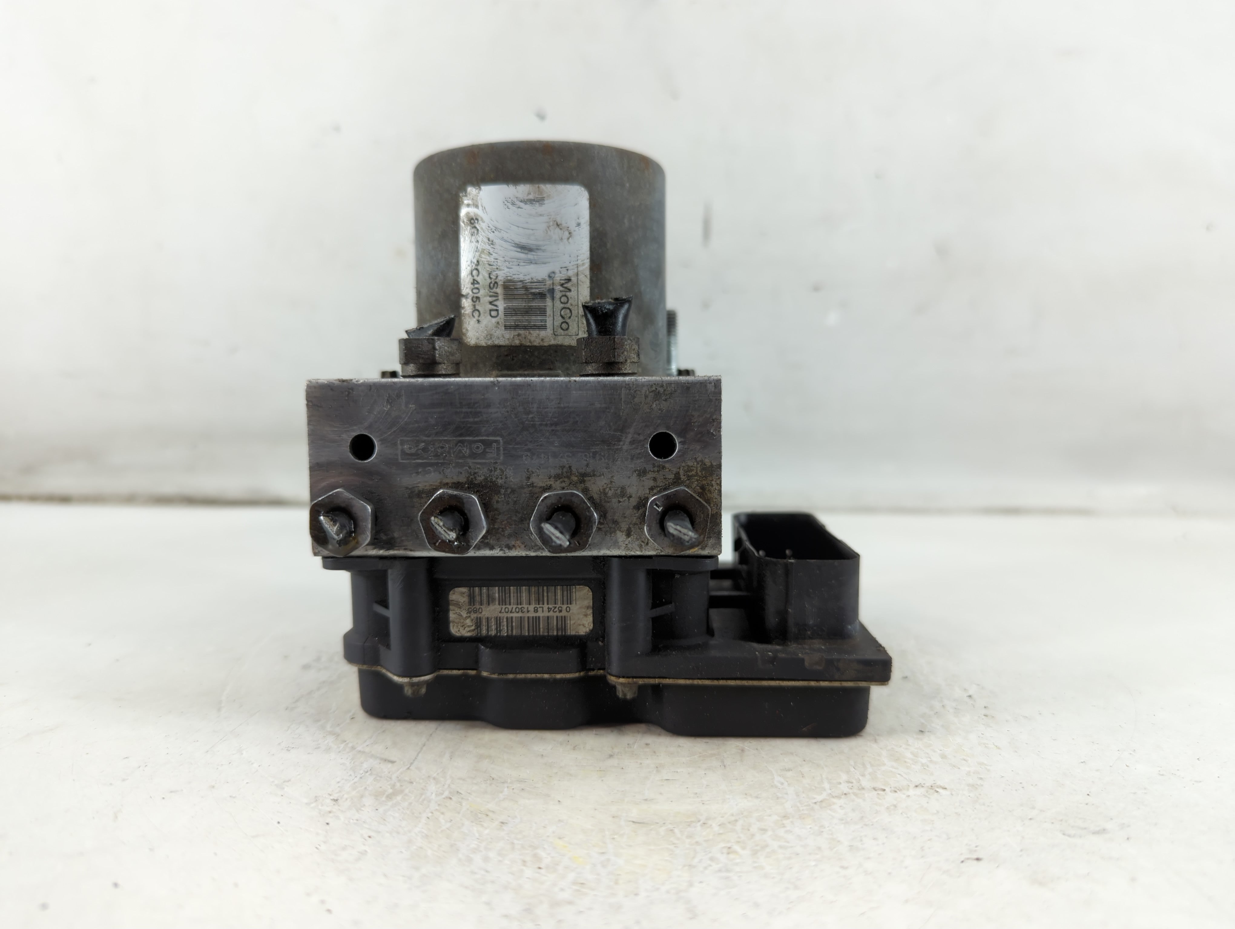 2008 Ford Taurus X ABS Pump Control Module Replacement P/N:8G13-2C405-C Fits OEM Used Auto Parts - Oemusedautoparts1.com