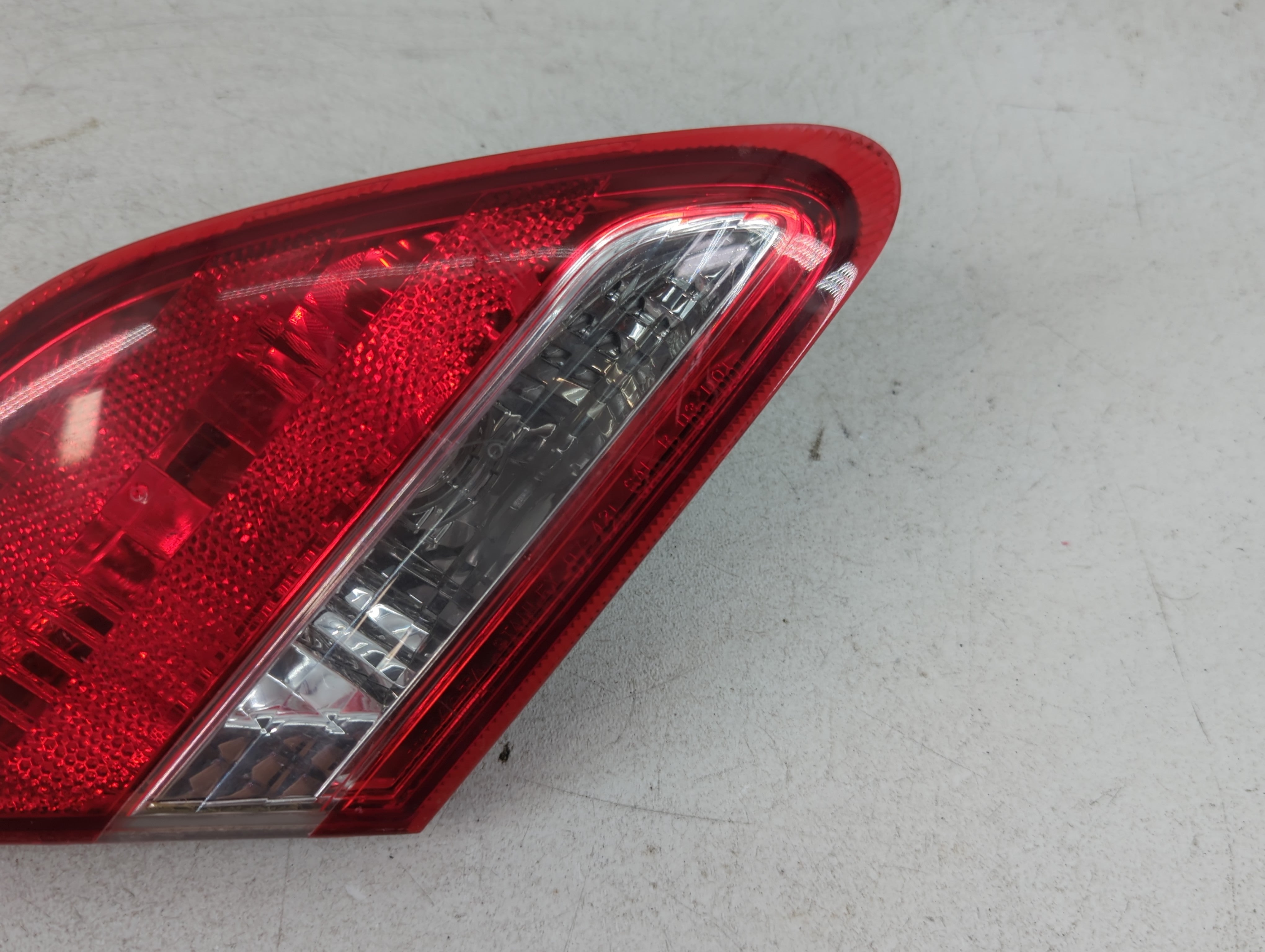 2005-2010 Toyota Avalon Tail Light Assembly Driver Left OEM P/N:P3948 Fits Fits 2005 2006 2007 2010 OEM Used Auto Parts - Oemusedautoparts1.com