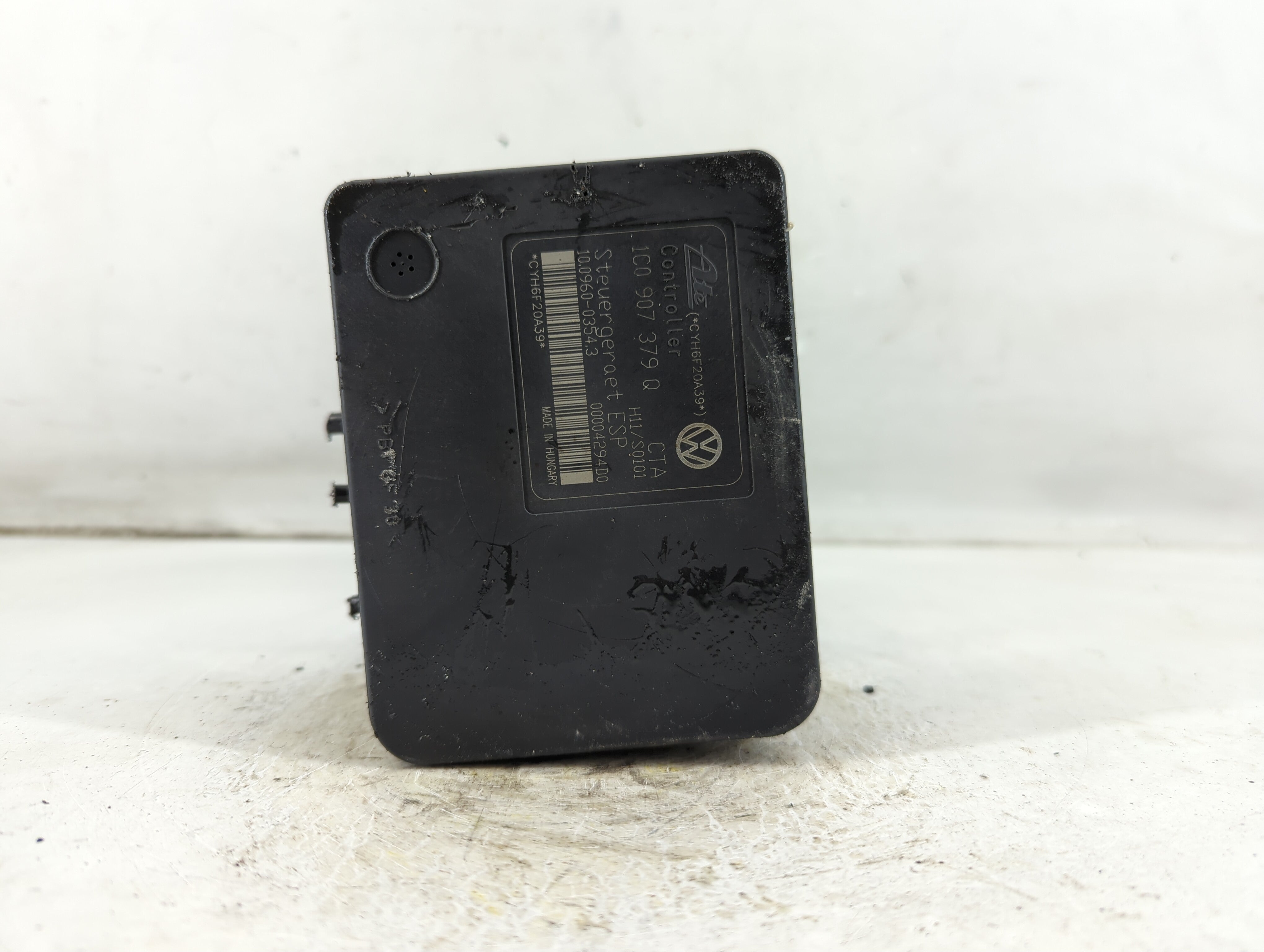 2006-2010 Volkswagen Beetle ABS Pump Control Module Replacement P/N:1J0 614 517 M Fits Fits 2006 2007 2008 2009 2010 OEM Used Auto Parts - Oemusedautoparts1.com