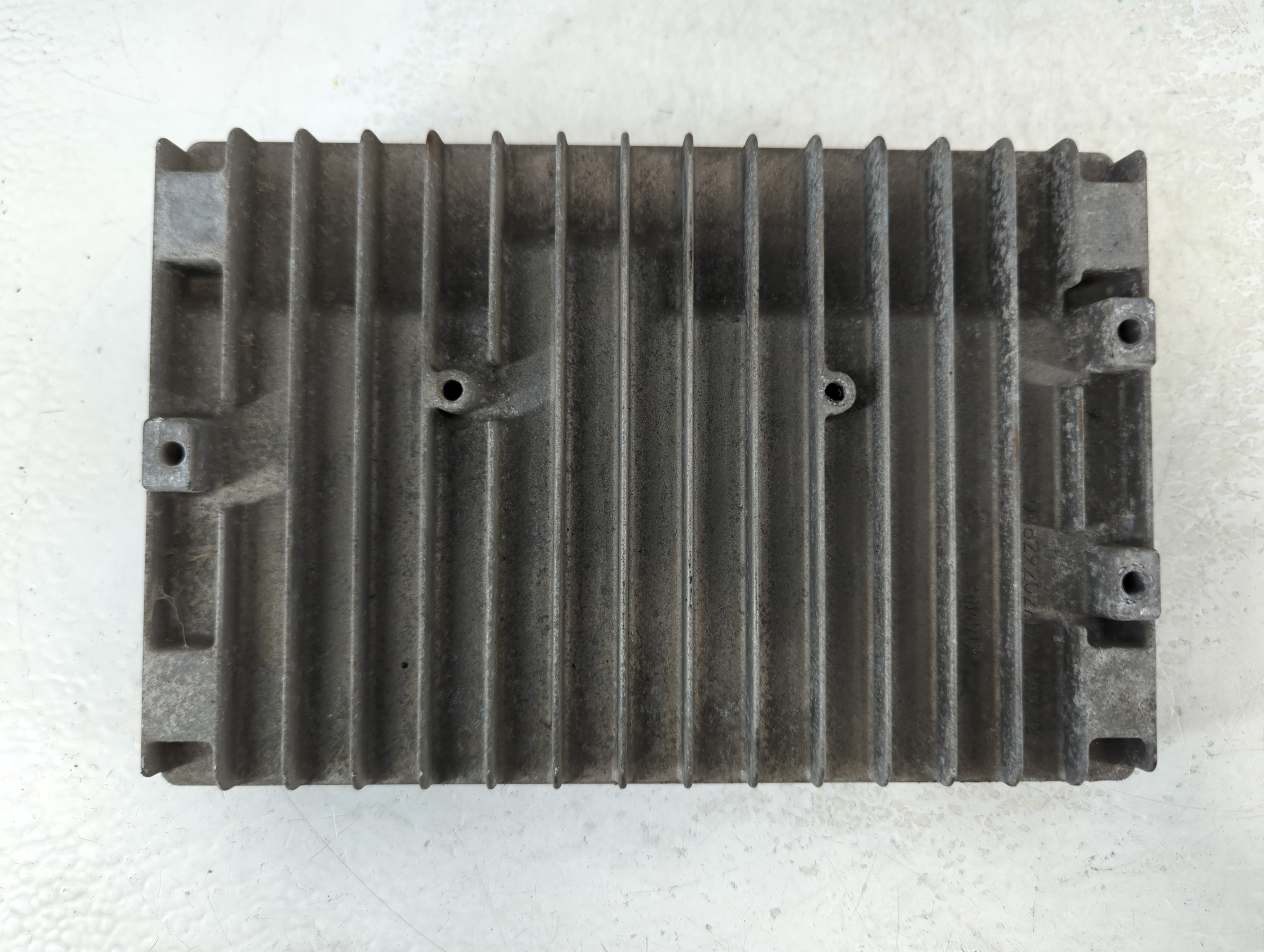 2005-2006 Jeep Grand Cherokee PCM Engine Control Computer ECU ECM PCU OEM P/N:P56044547AL Fits Fits 2005 2006 OEM Used Auto Parts - Oemusedautoparts1.com