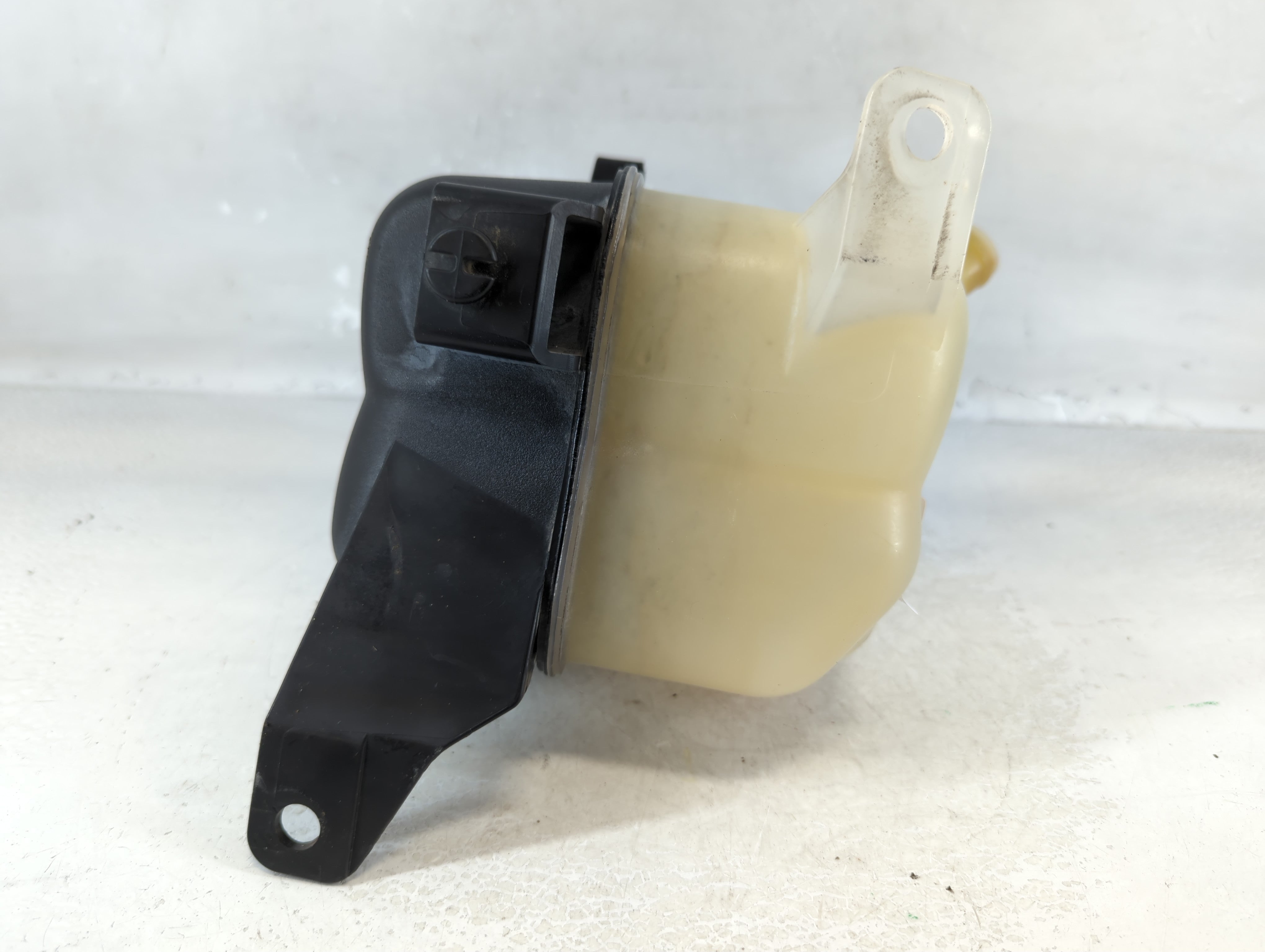 Ford Explorer Radiator Coolant Overflow Expansion Tank Bottle - Oemusedautoparts1.com