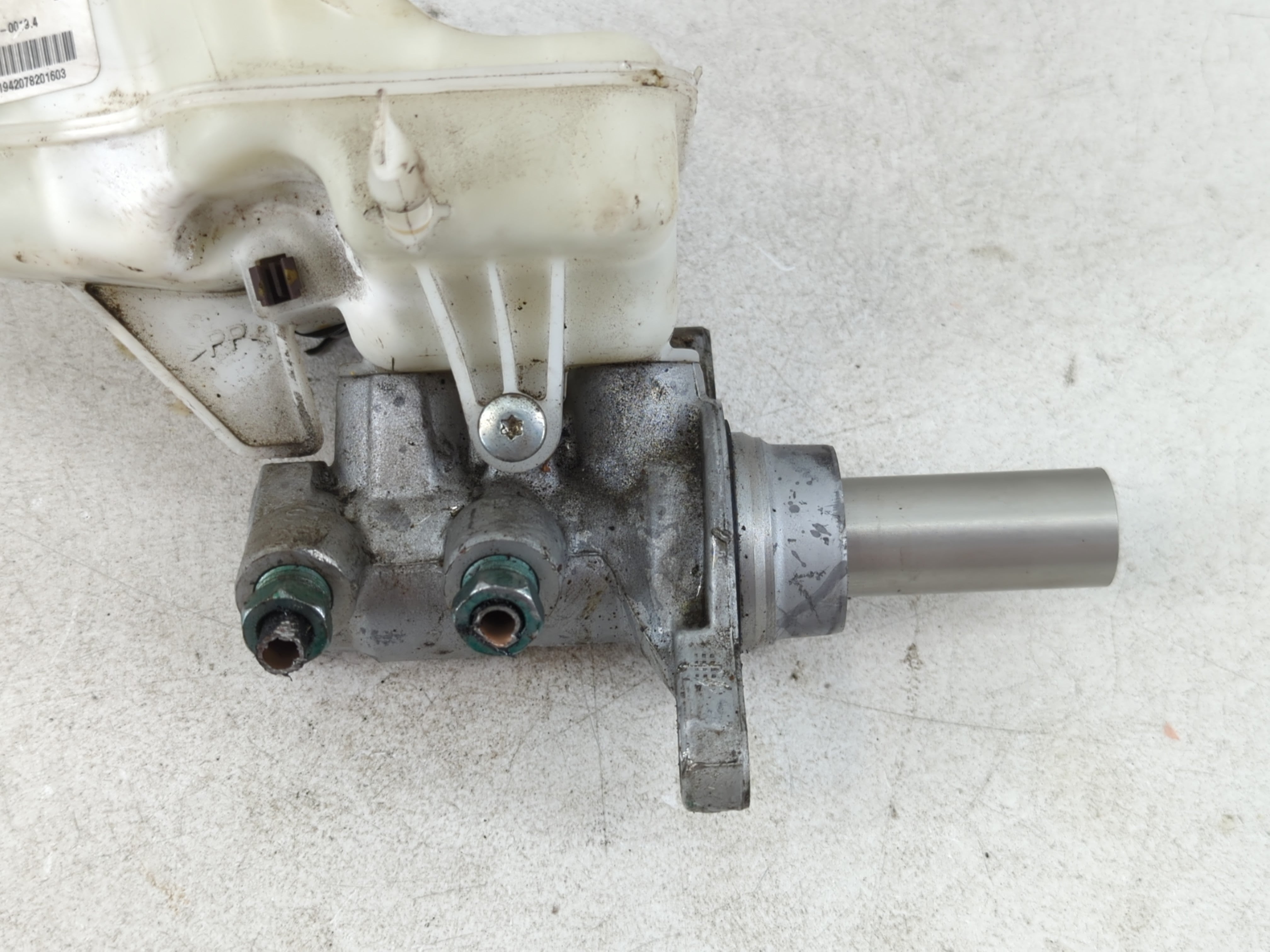 2015-2022 Chevrolet Colorado Brake Master Cylinder - Oemusedautoparts1.com