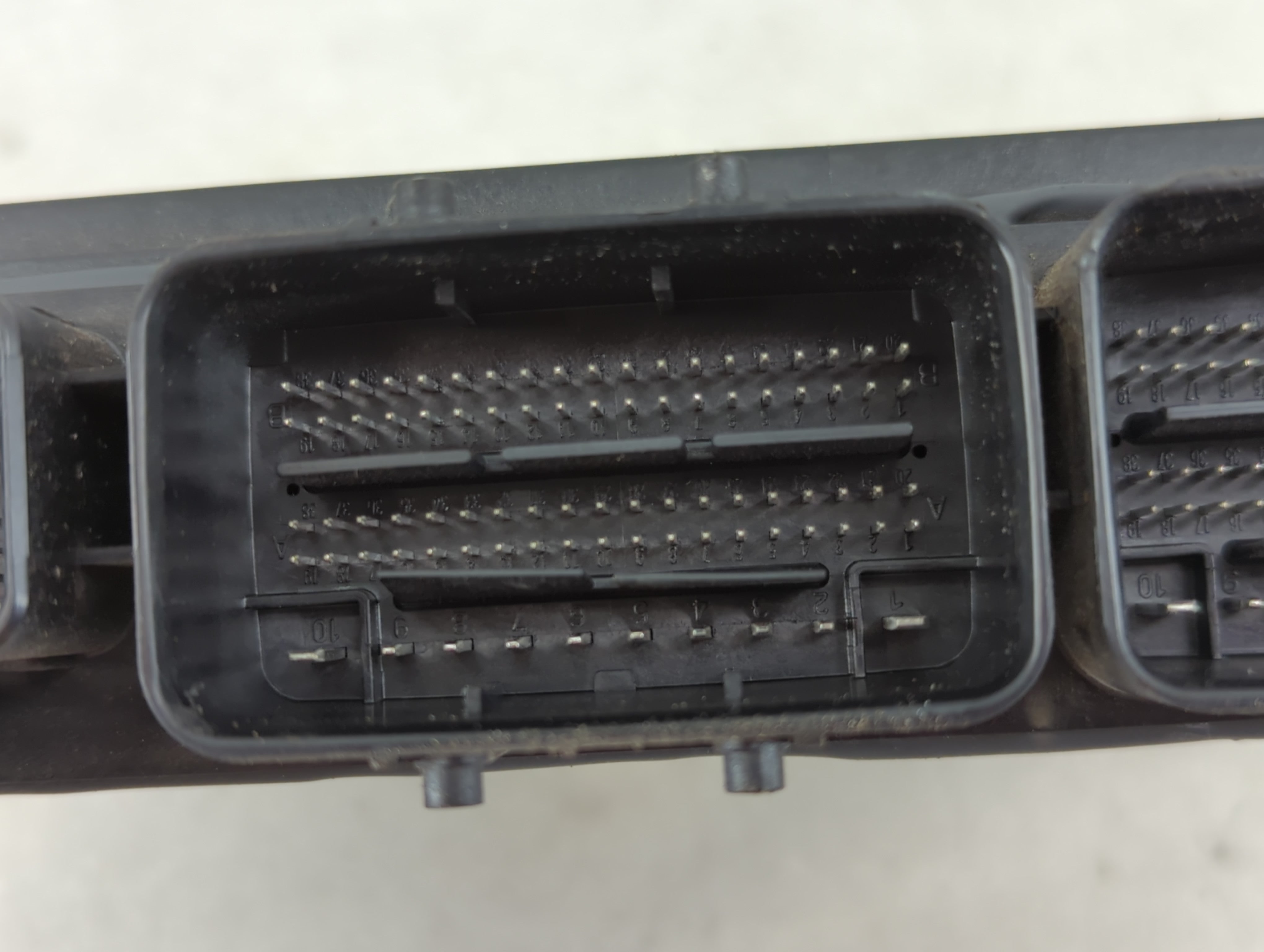 2017 Nissan Pathfinder PCM Engine Control Computer ECU ECM PCU OEM P/N:7520D BED403-300 A2 Fits OEM Used Auto Parts - Oemusedautoparts1.com