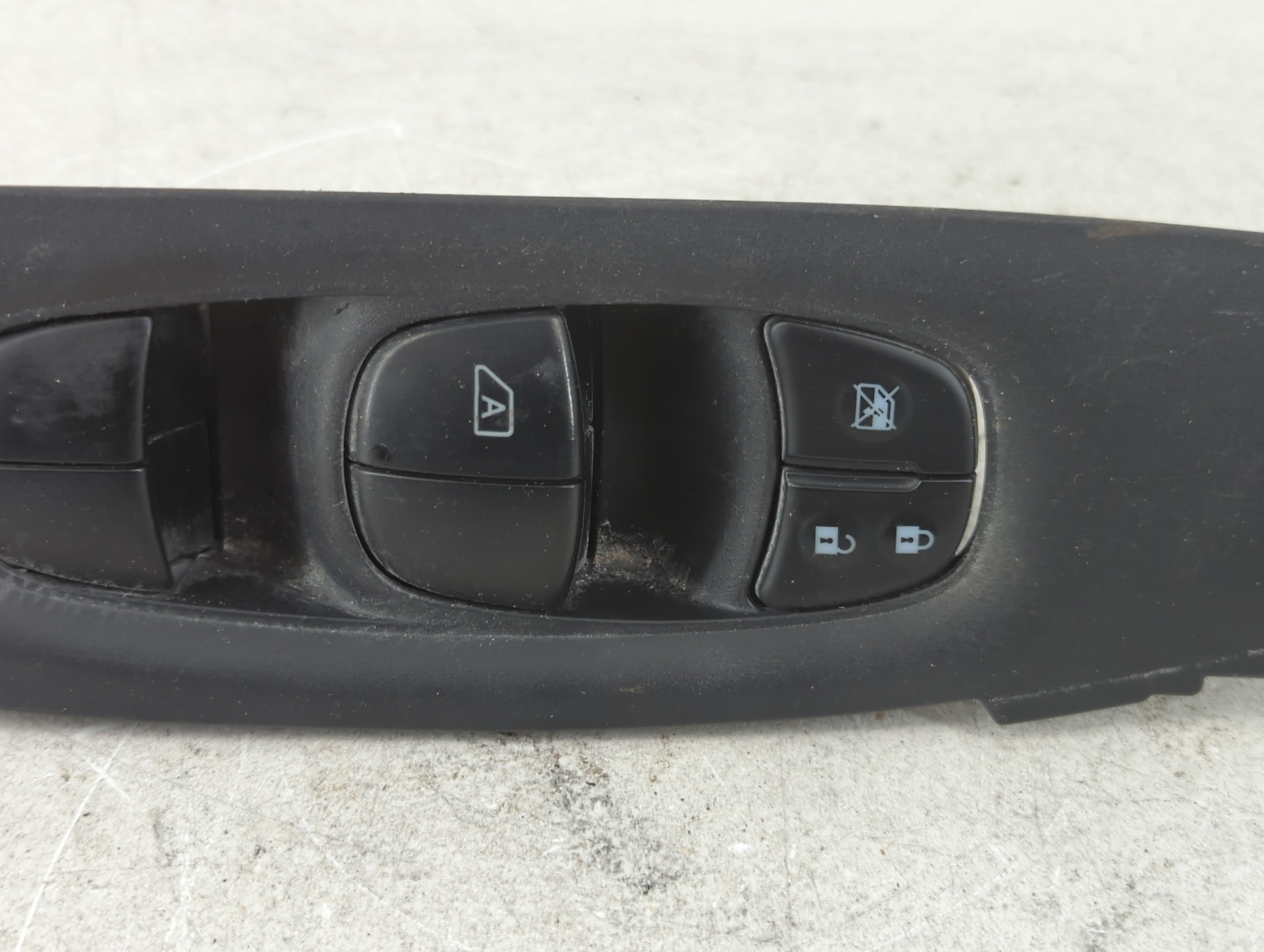 2017-2022 Nissan Rogue Sport Master Power Window Switch Replacement Driver Side Left P/N:25401 6MA0C Fits OEM Used Auto Parts - Oemusedautoparts1.com