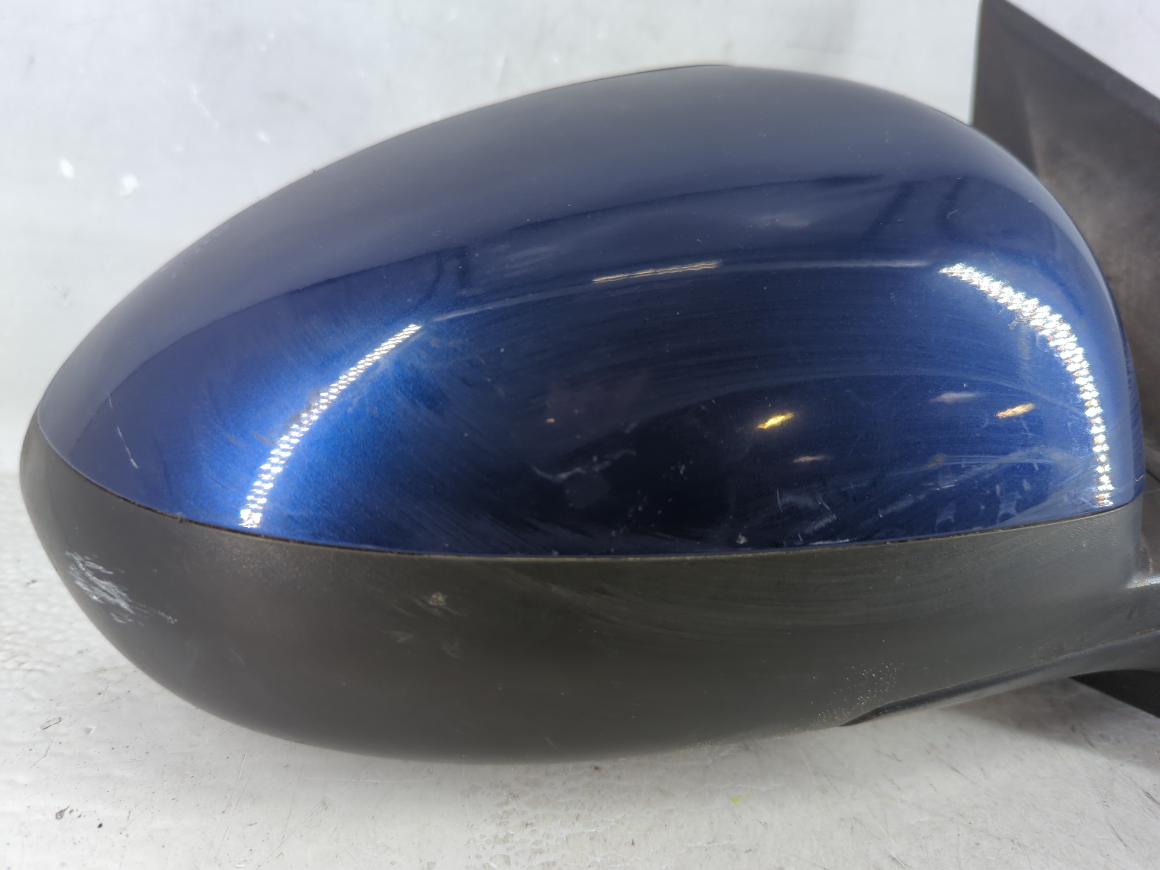 2013-2014 Chevrolet Sonic Side Mirror Replacement Passenger Right View Door Mirror P/N:95205465 E11026673 Fits Fits 2013 2014 OEM Used Auto Parts - Oemusedautoparts1.com