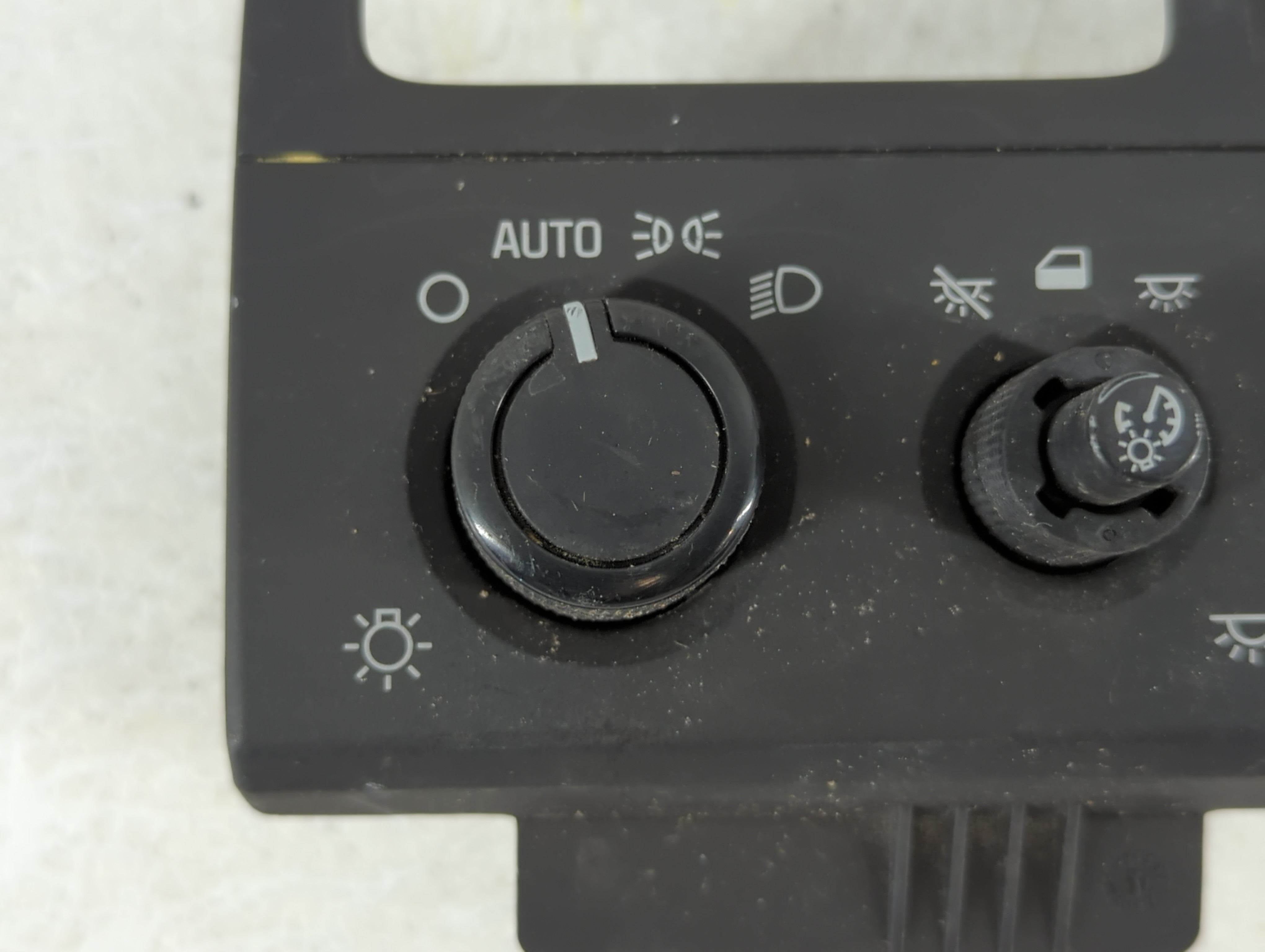 2005-2009 Chevrolet Uplander Climate Control Module Temperature AC/Heater Replacement Fits Fits 2005 2006 2007 2008 2009 OEM Used Auto Parts - Oemusedautoparts1.com