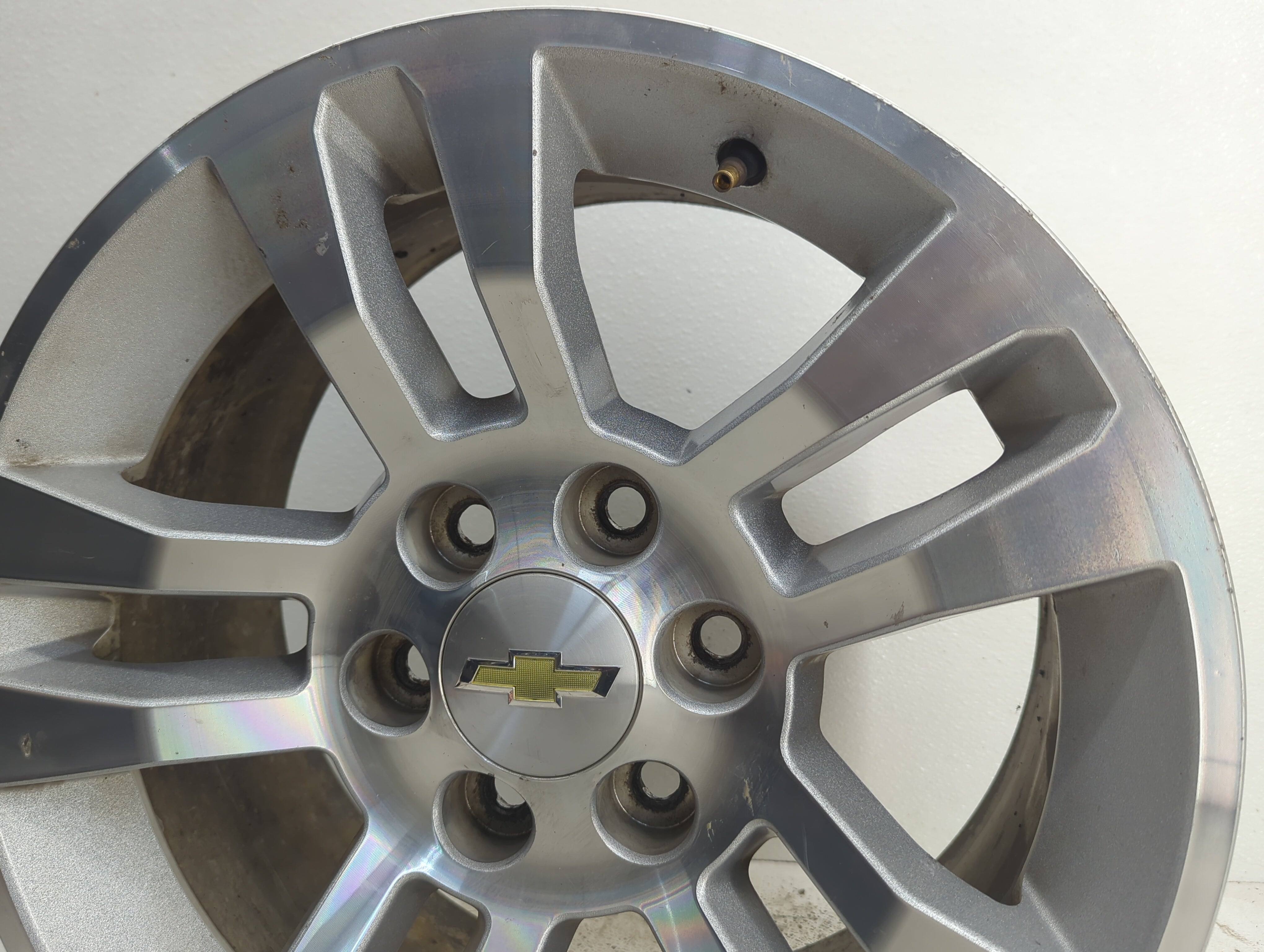 2014-2019 Chevrolet Silverado 1500 Wheel Rim Oem - Oemusedautoparts1.com