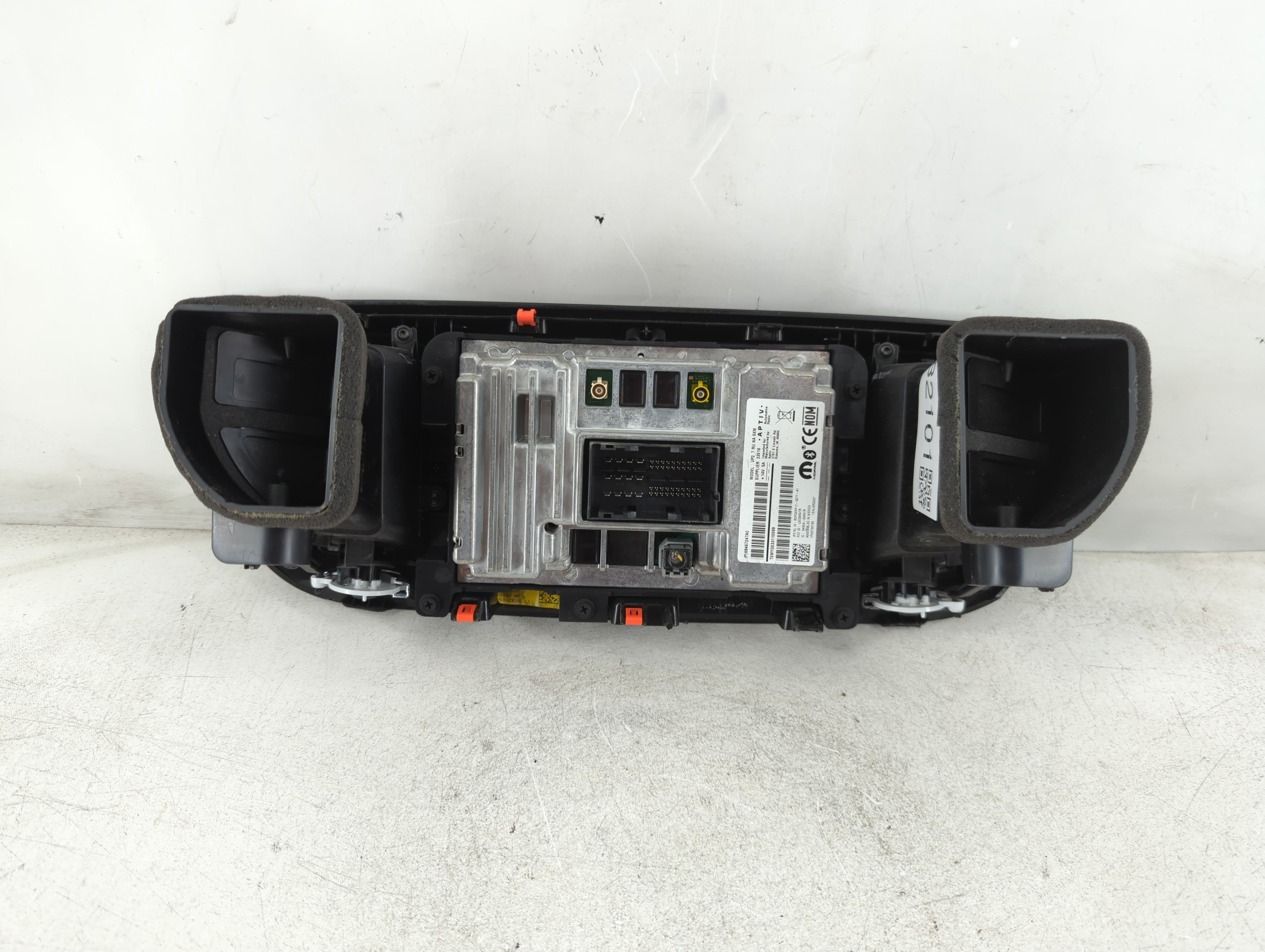 2021 Chrysler Voyager Radio AM FM Cd Player Receiver Replacement P/N:(P)68467247AC Fits OEM Used Auto Parts - Oemusedautoparts1.com
