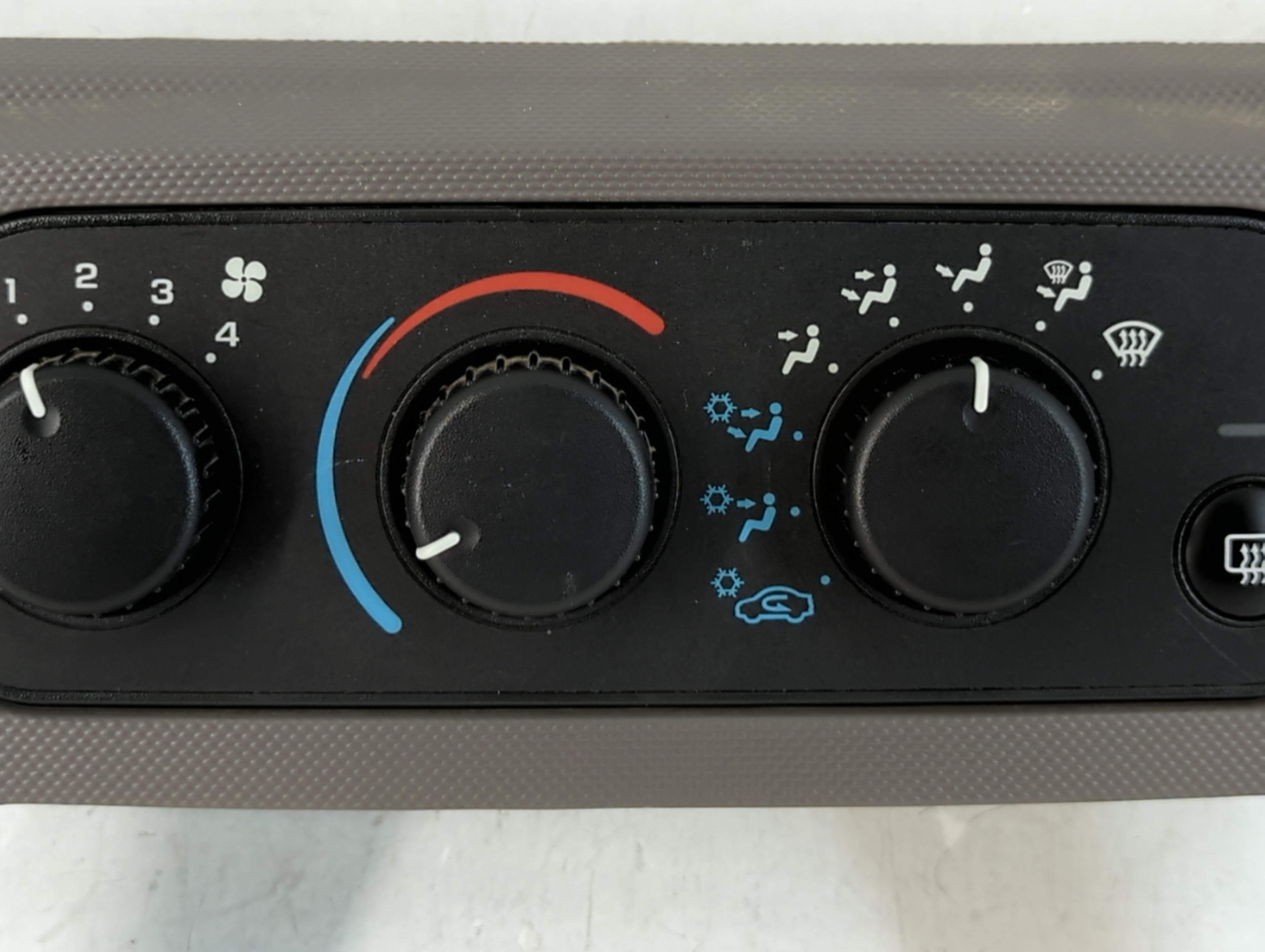 2001-2006 Chrysler Sebring Climate Control Module Temperature AC/Heater Replacement P/N:04596277AB Fits OEM Used Auto Parts - Oemusedautoparts1.com