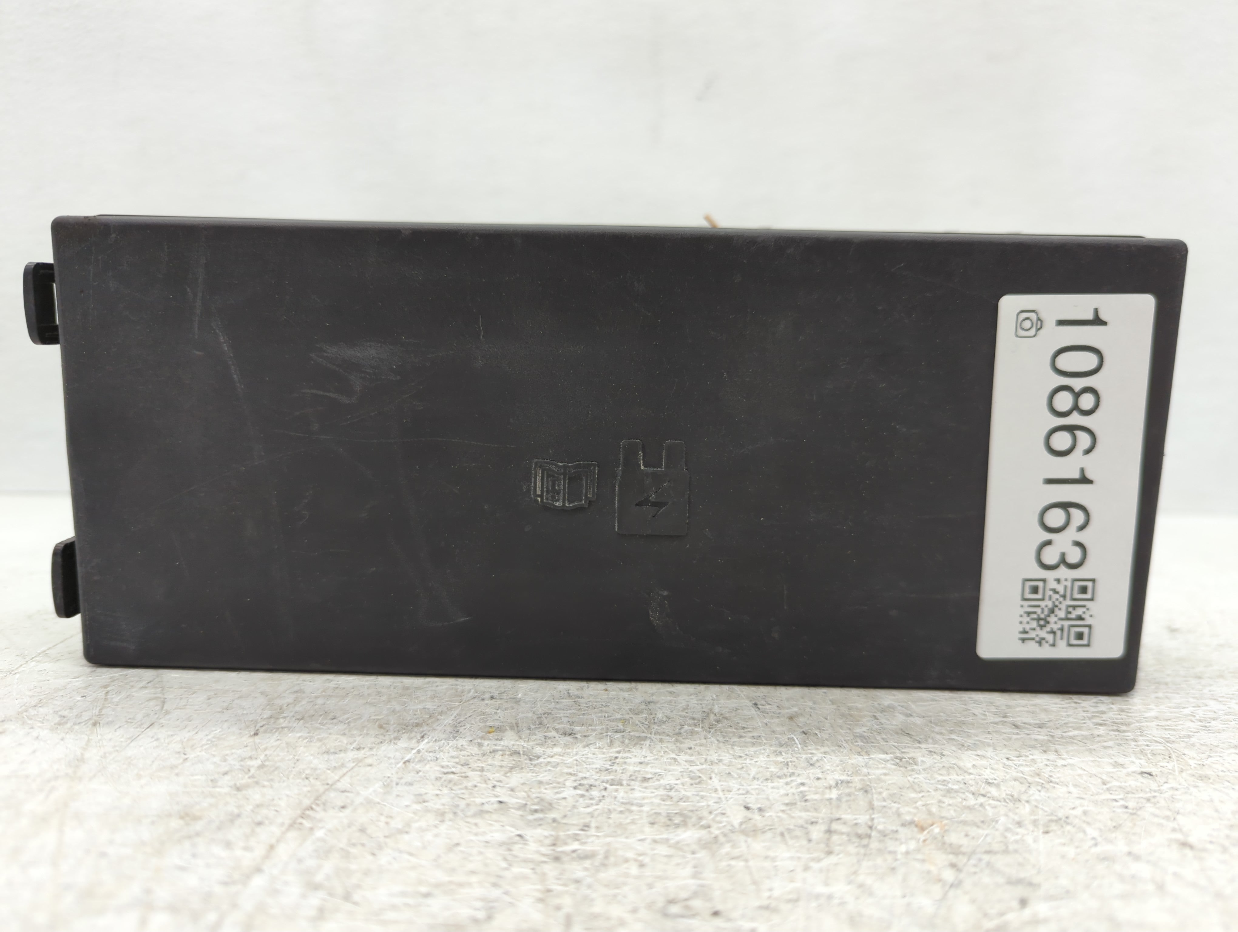2013 Ford Explorer Fusebox Fuse Box Panel Relay Module P/N:BT4T-14A003-AA Fits OEM Used Auto Parts - Oemusedautoparts1.com