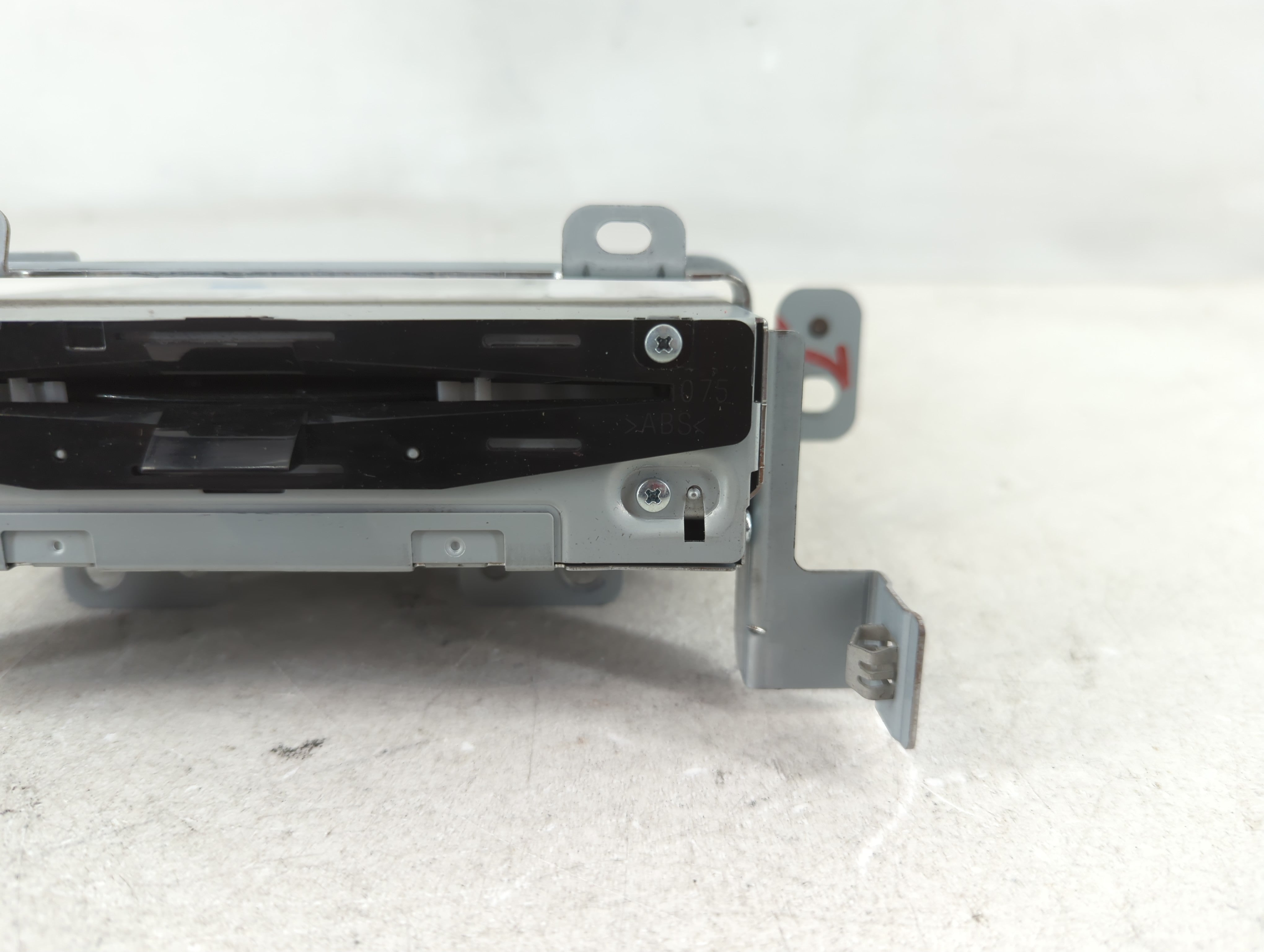 2017 Lincoln Mkz Radio AM FM Cd Player Receiver Replacement P/N:HP5T-18C830-AC Fits OEM Used Auto Parts - Oemusedautoparts1.com